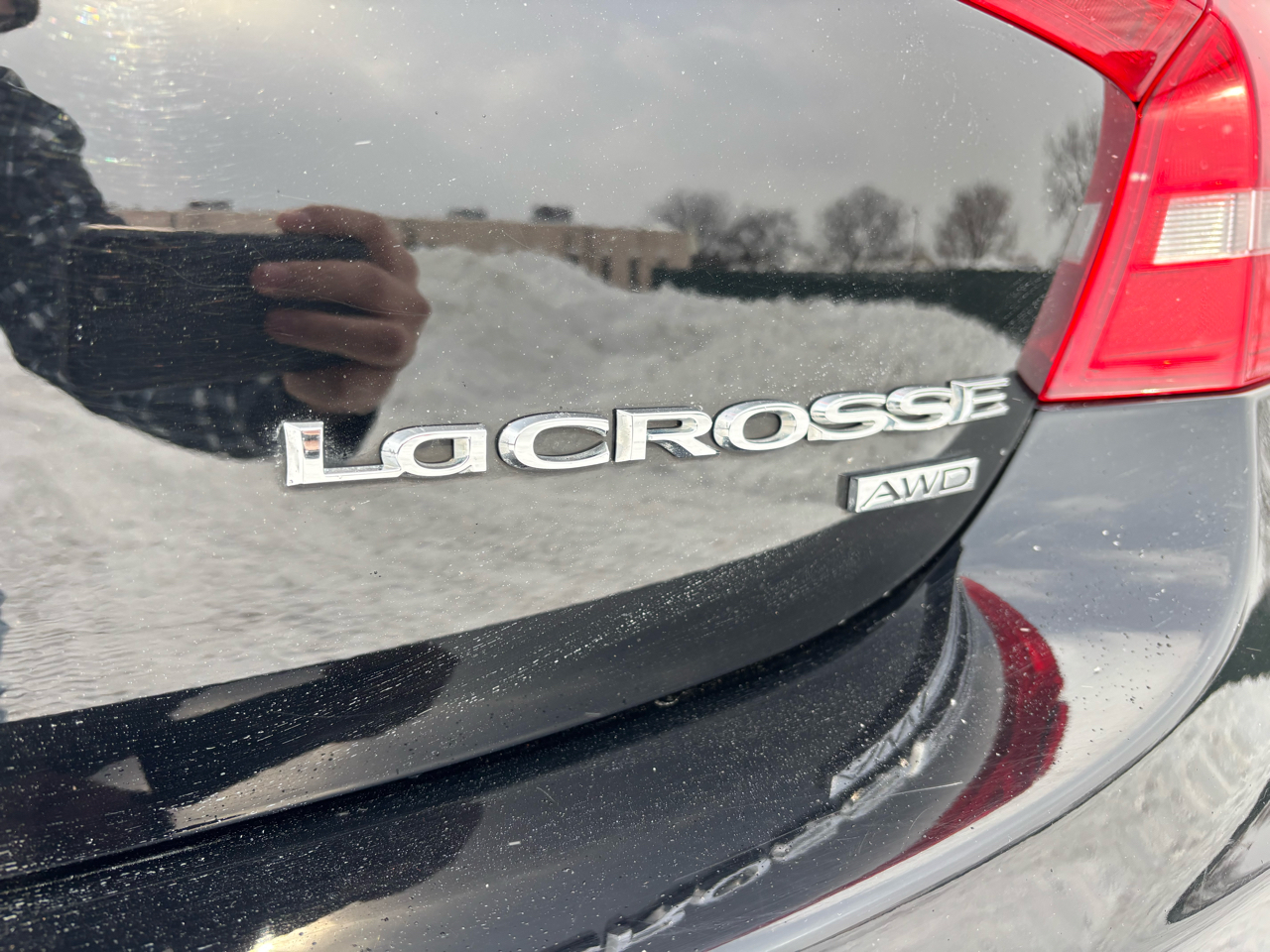 Buick LaCrosse 4dr Sdn Essence AWD 2019