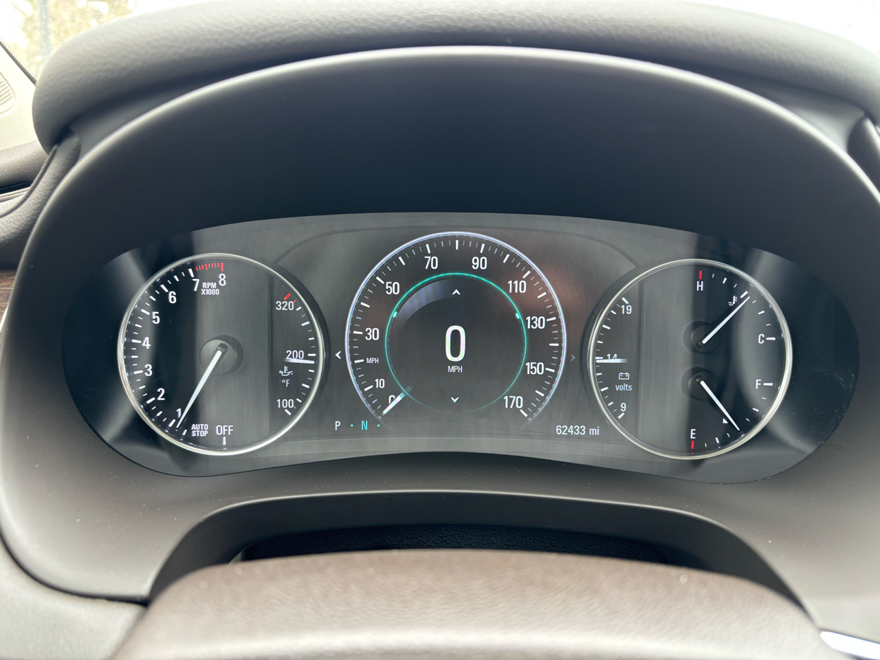 Buick LaCrosse 4dr Sdn Essence AWD 2019