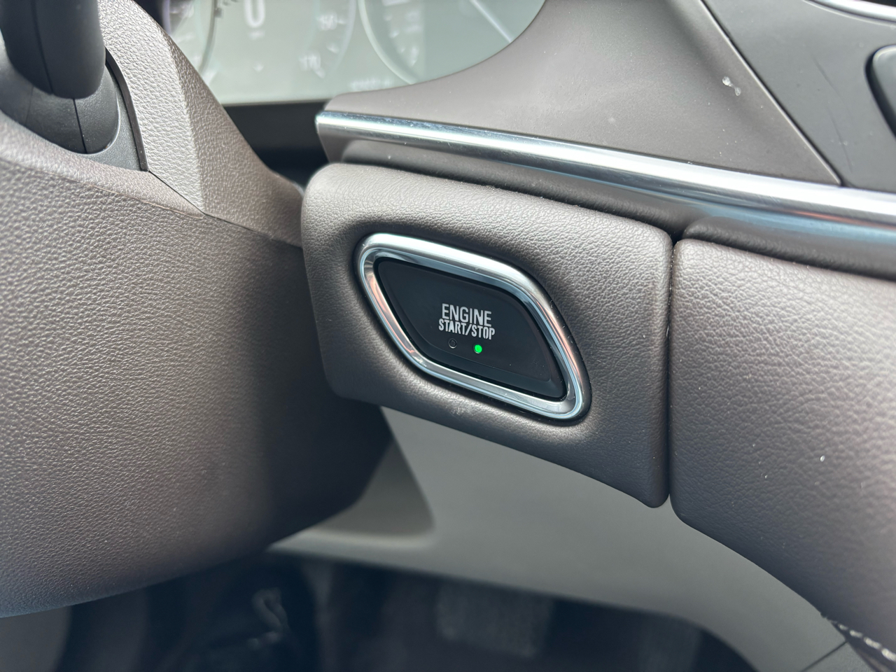 Buick LaCrosse 4dr Sdn Essence AWD 2019