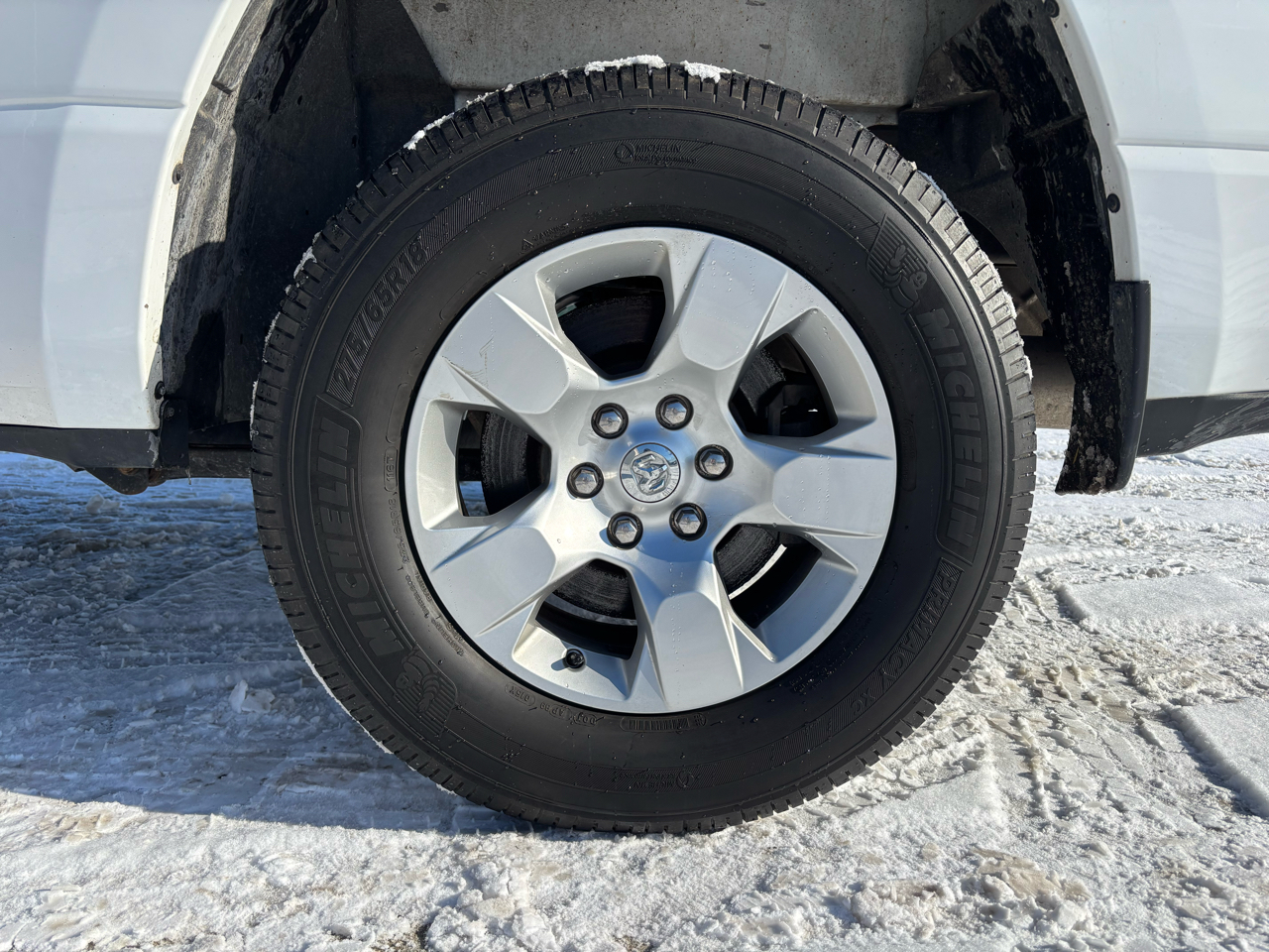 RAM 1500 Big Horn/Lone Star 4x4 Crew Cab 5'7" Box 2019