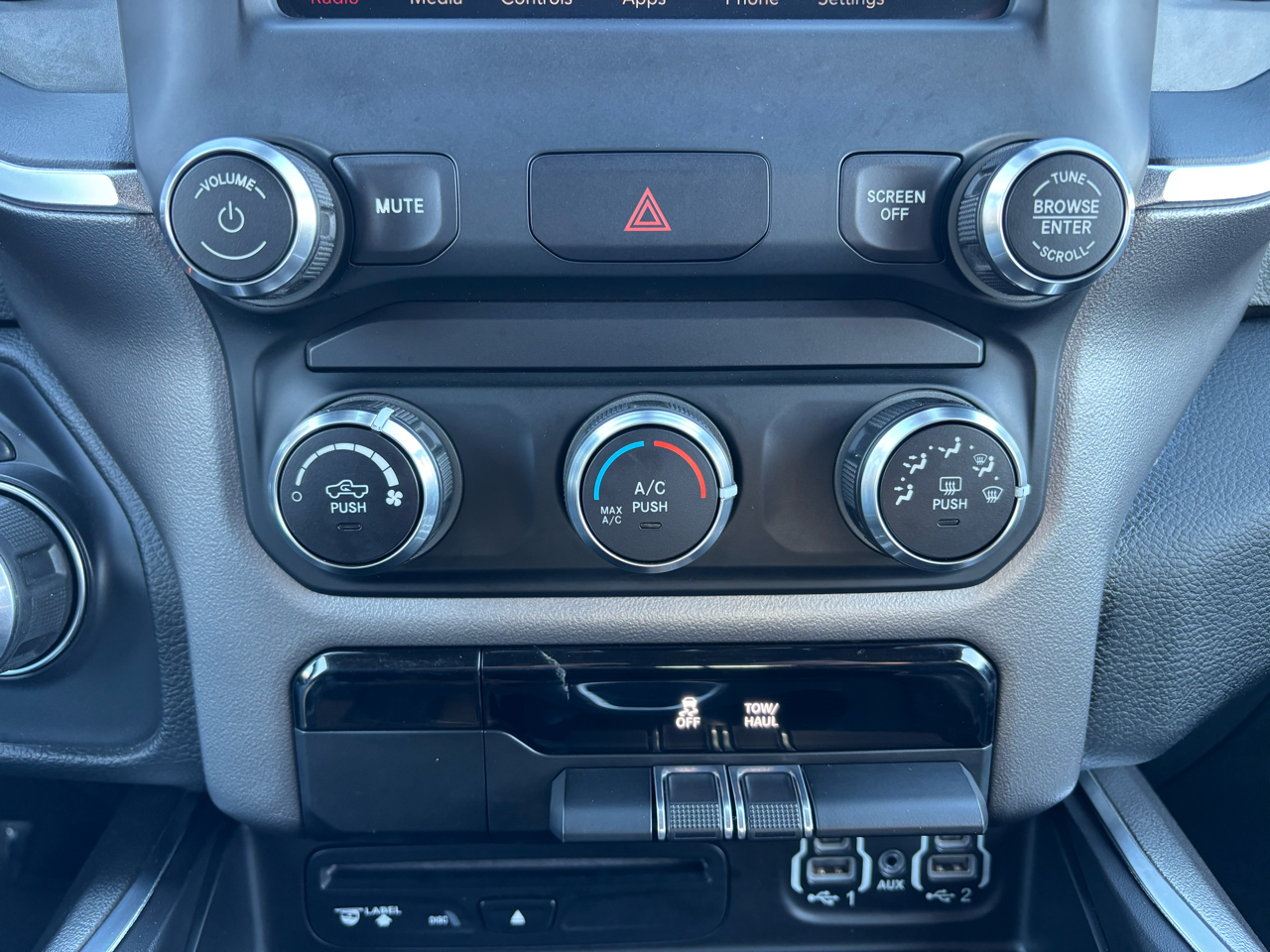 RAM 1500 Big Horn/Lone Star 4x4 Crew Cab 5'7" Box 2019