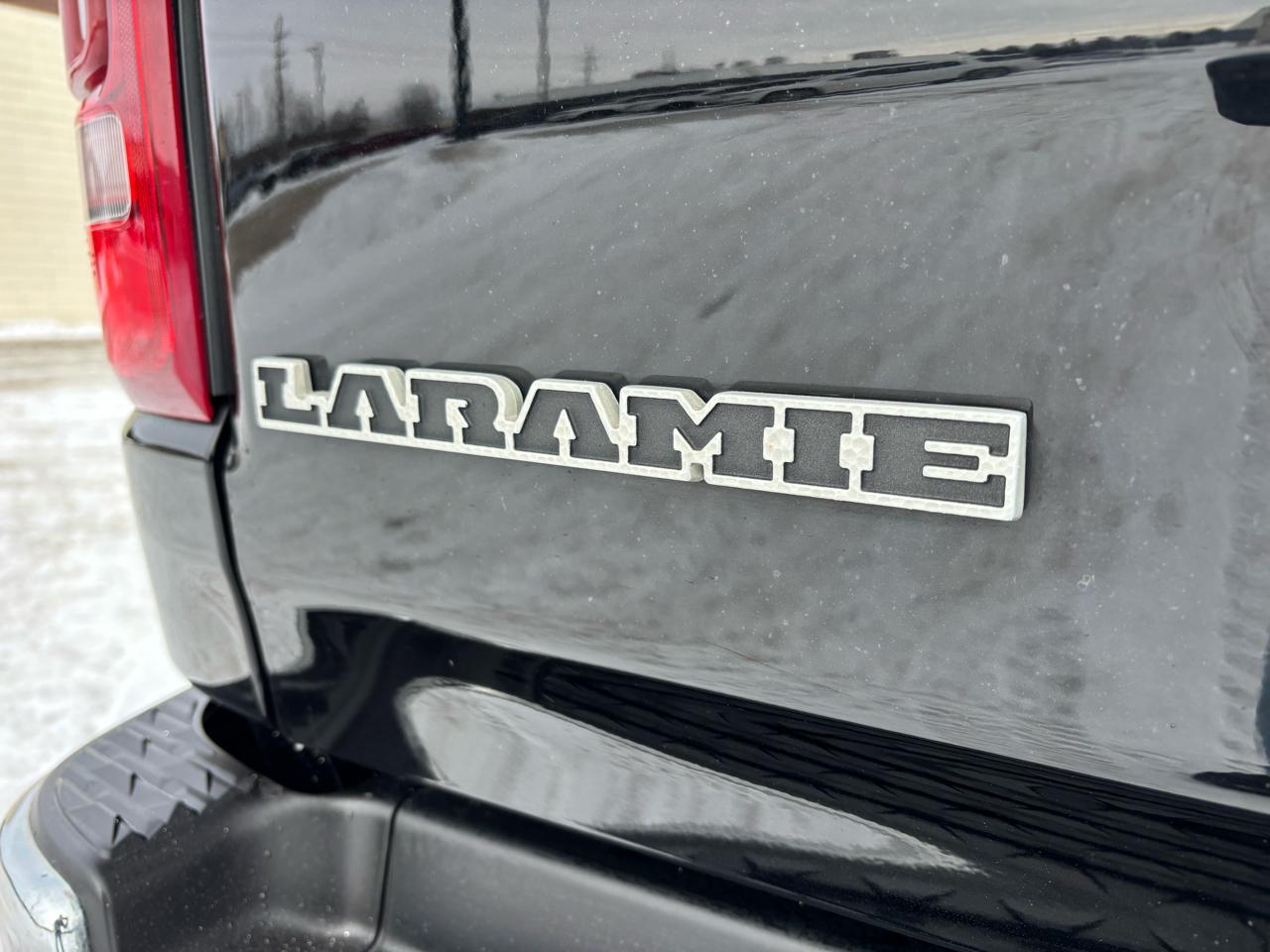 RAM 1500 Laramie 4x4 Crew Cab 5'7" Box 2019