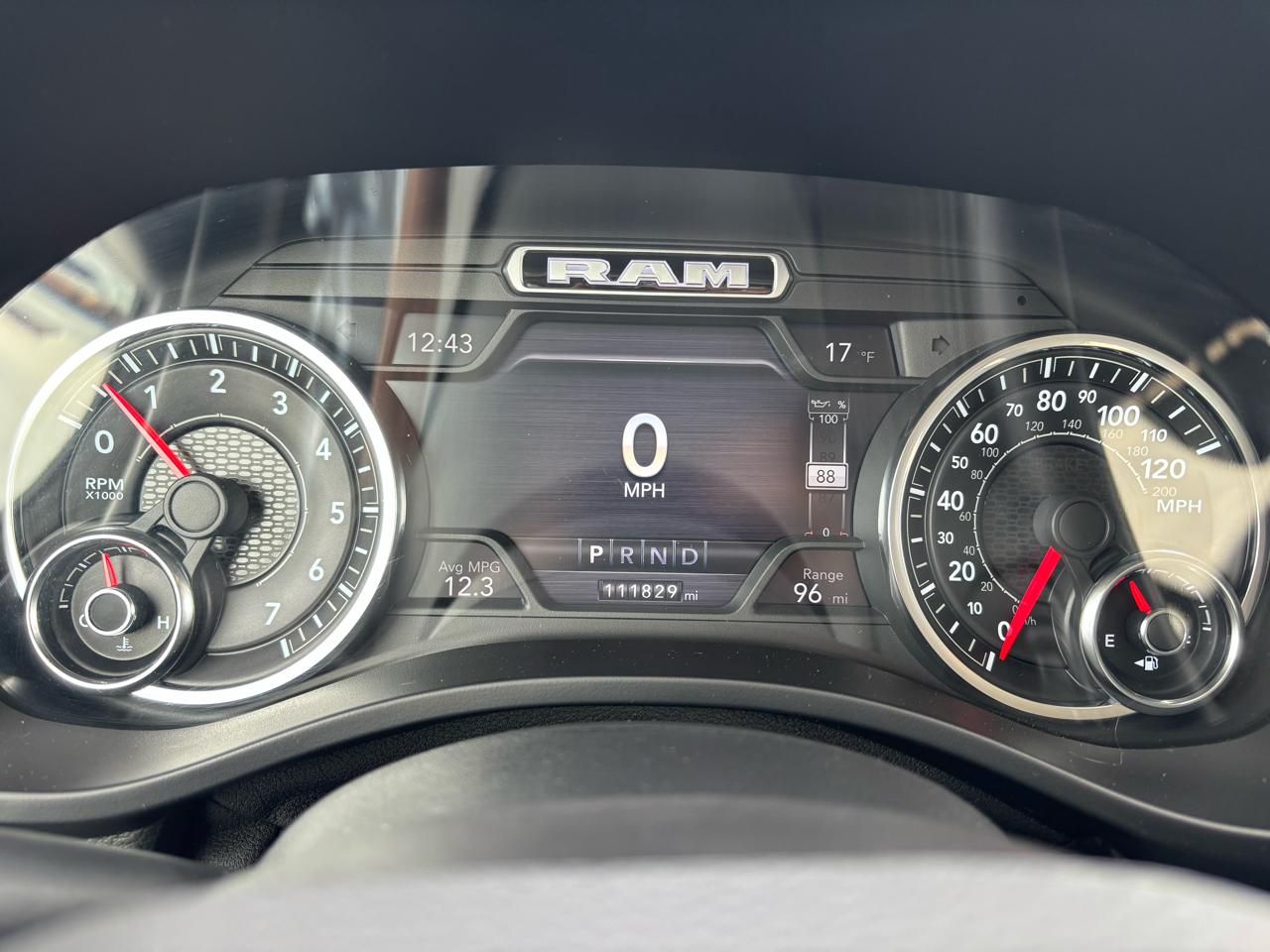 RAM 1500 Laramie 4x4 Crew Cab 5'7" Box 2019