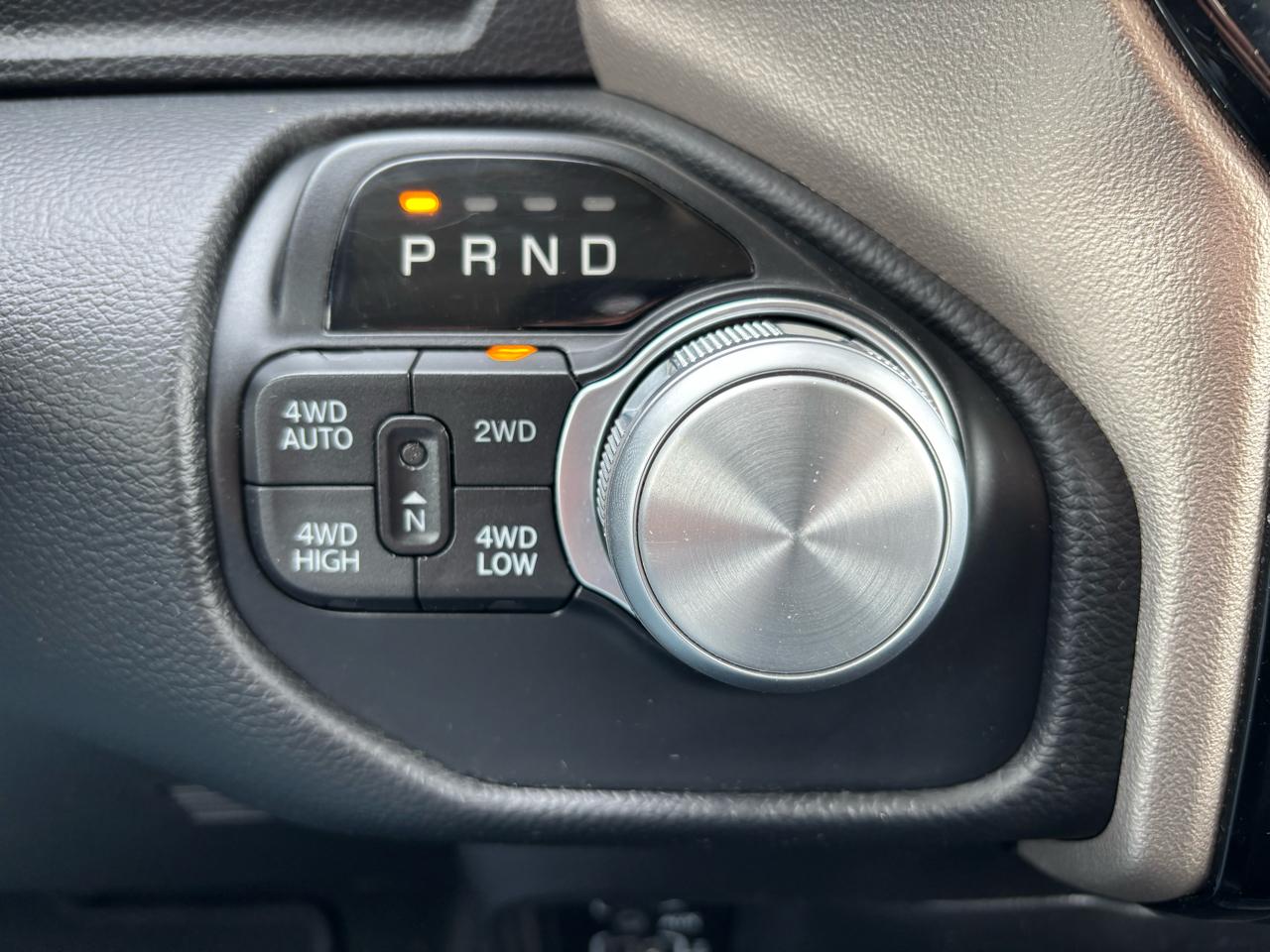 RAM 1500 Laramie 4x4 Crew Cab 5'7" Box 2019