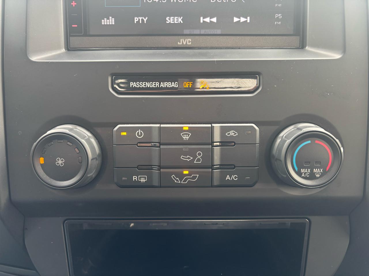 Ford F-150 XL Reg. Cab Short Bed 4WD 2020