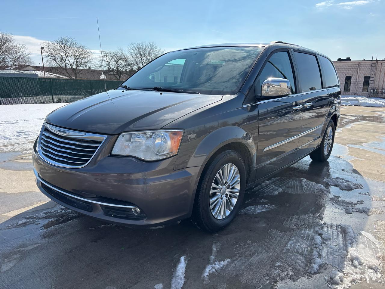 Chrysler Town & Country 4dr Wgn Touring-L 2015