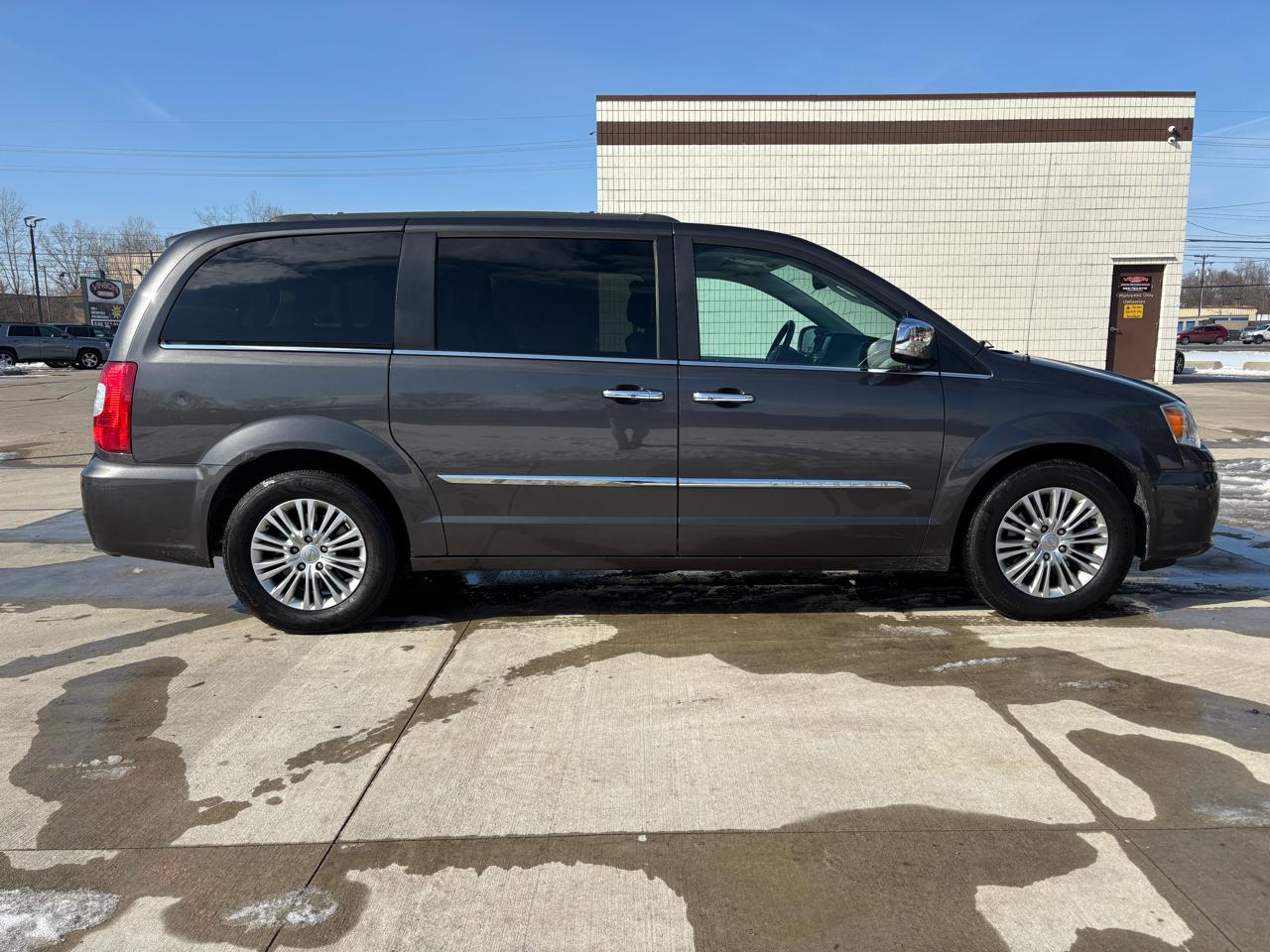 Chrysler Town & Country 4dr Wgn Touring-L 2015