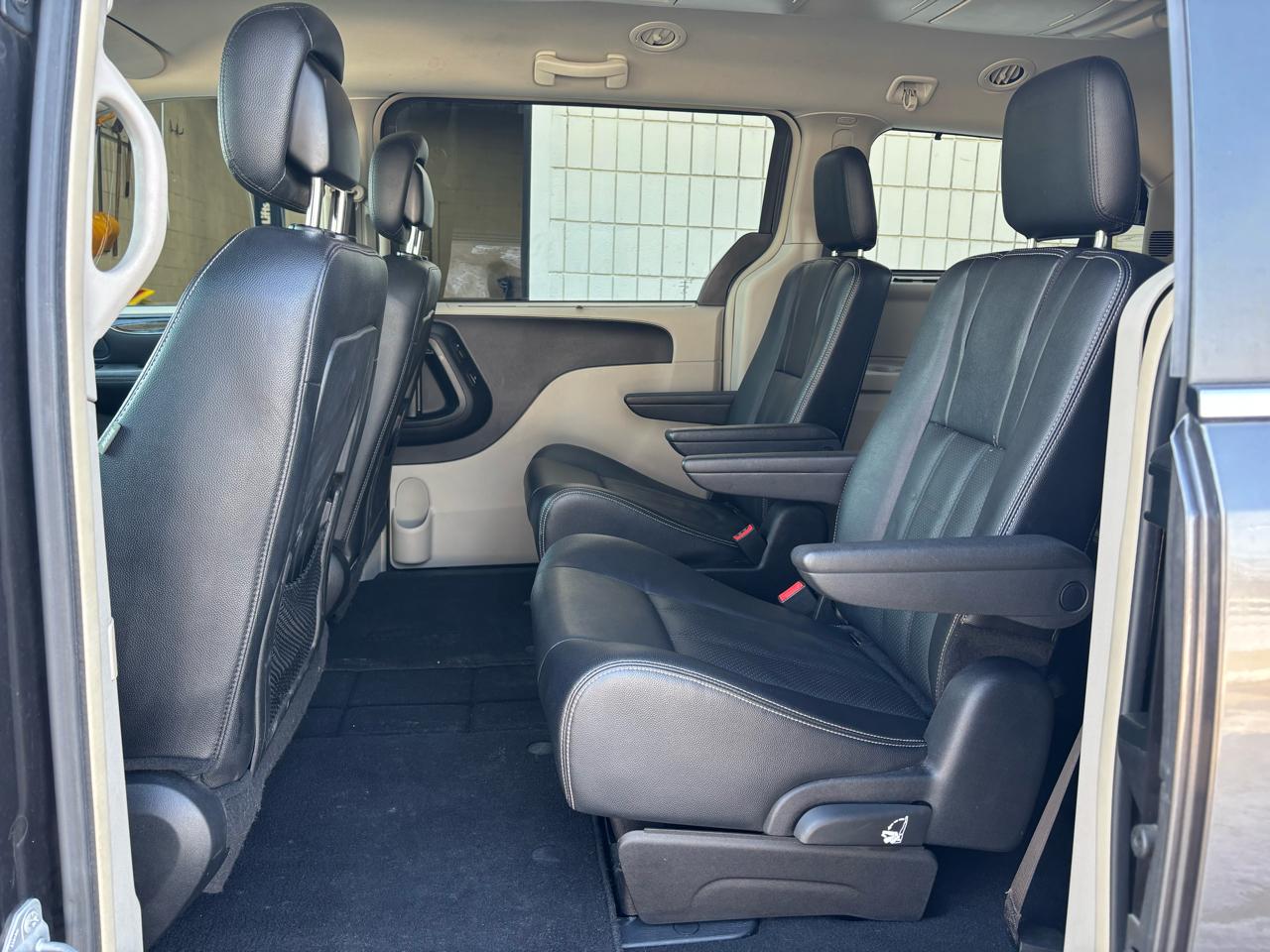 Chrysler Town & Country 4dr Wgn Touring-L 2015