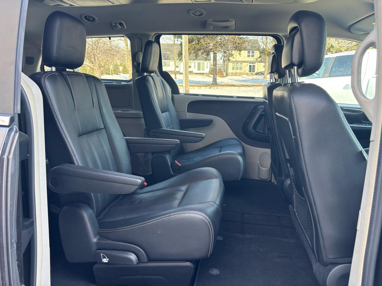 Chrysler Town & Country 4dr Wgn Touring-L 2015