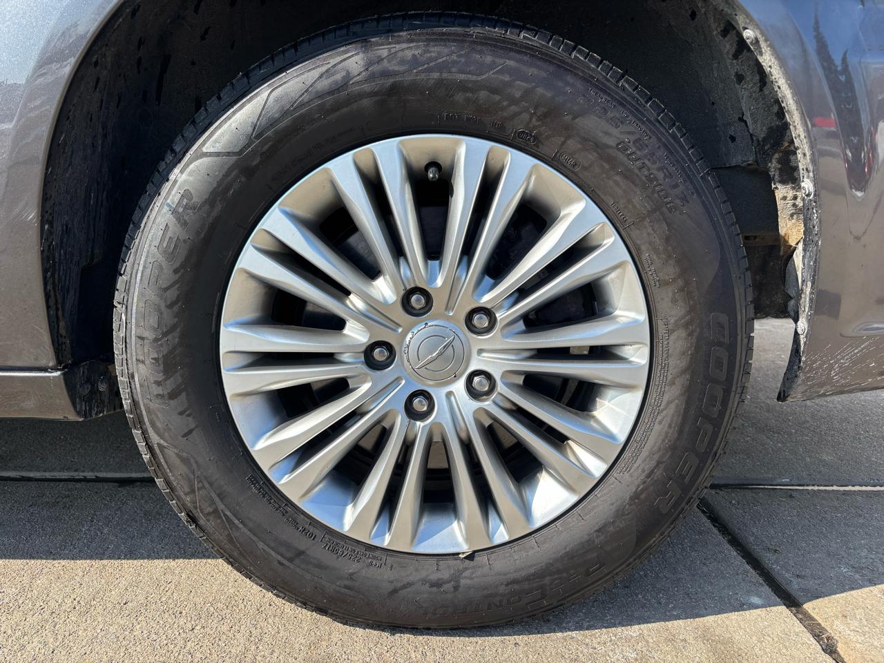 Chrysler Town & Country 4dr Wgn Touring-L 2015