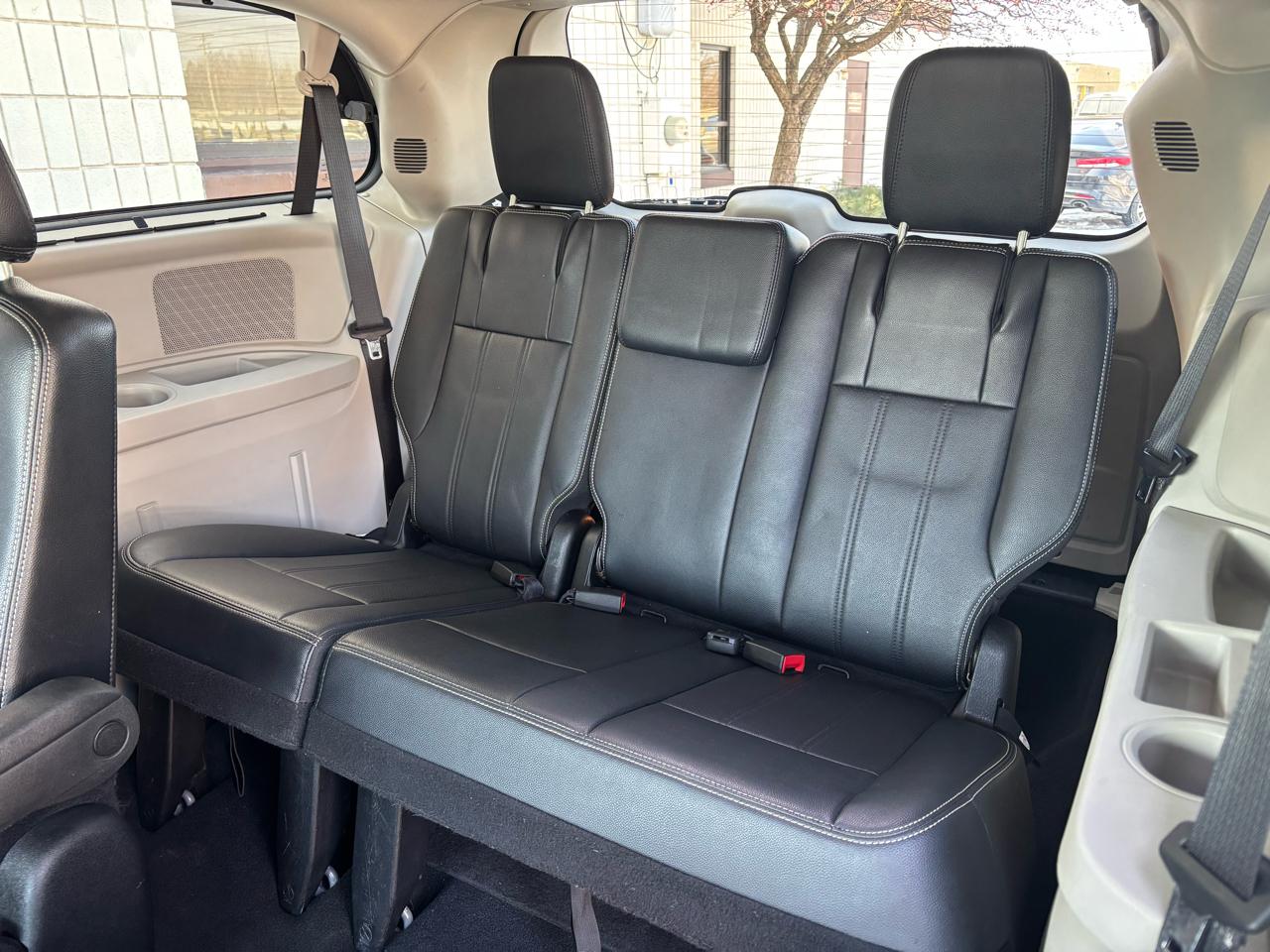 Chrysler Town & Country 4dr Wgn Touring-L 2015