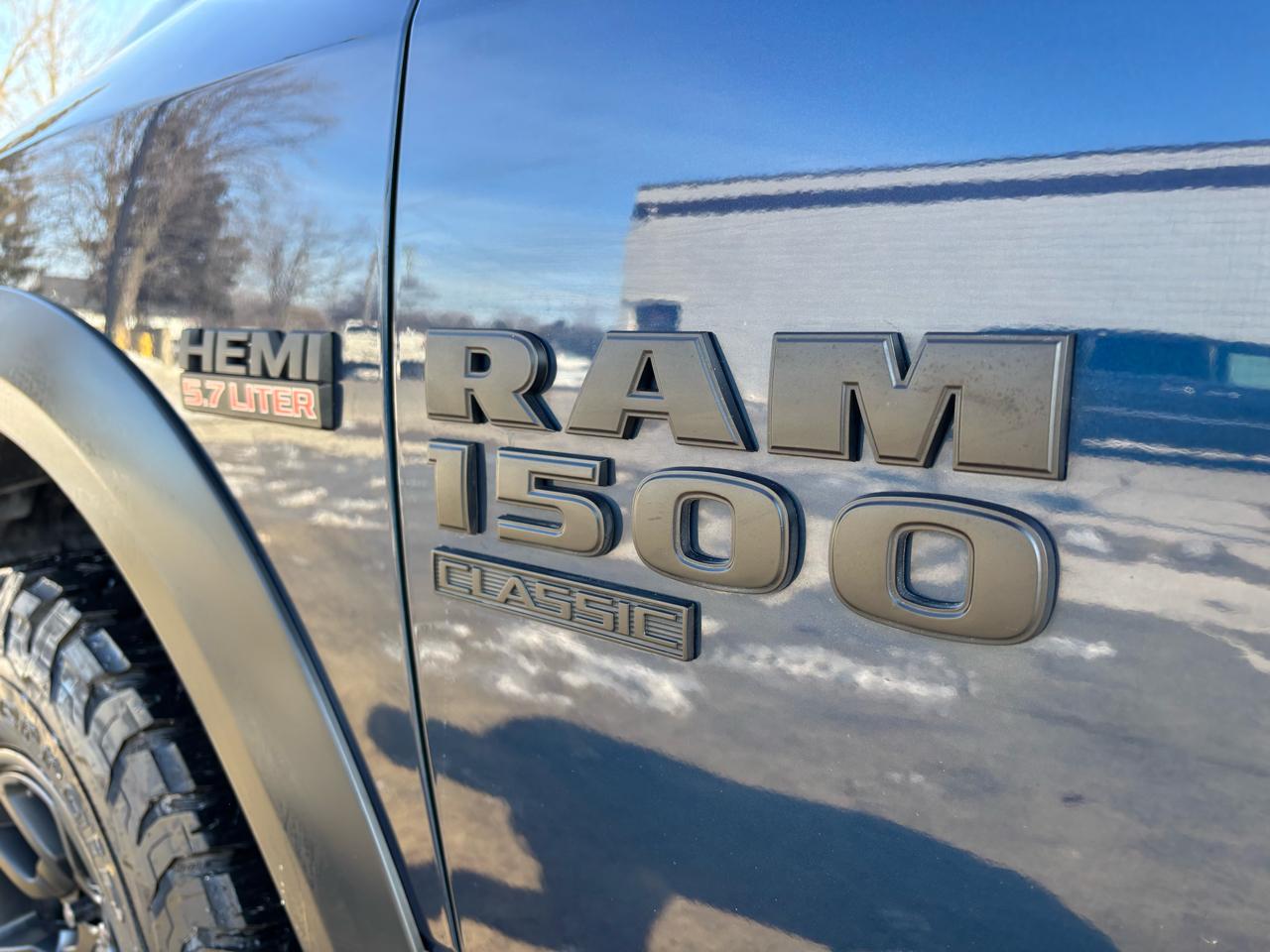 RAM 1500 Classic Warlock 4x4 Crew Cab 5'7" Box 2021