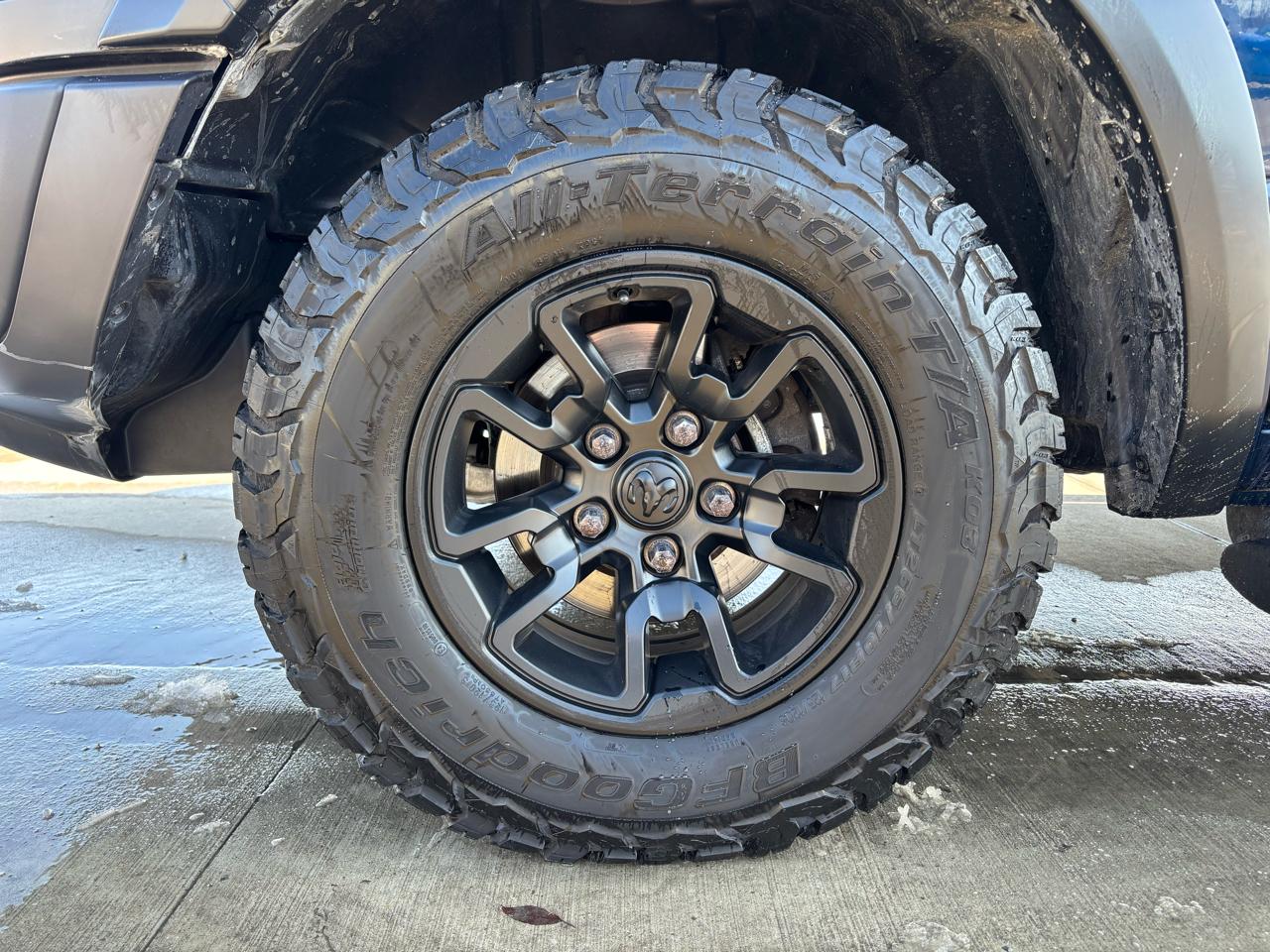 RAM 1500 Classic Warlock 4x4 Crew Cab 5'7" Box 2021