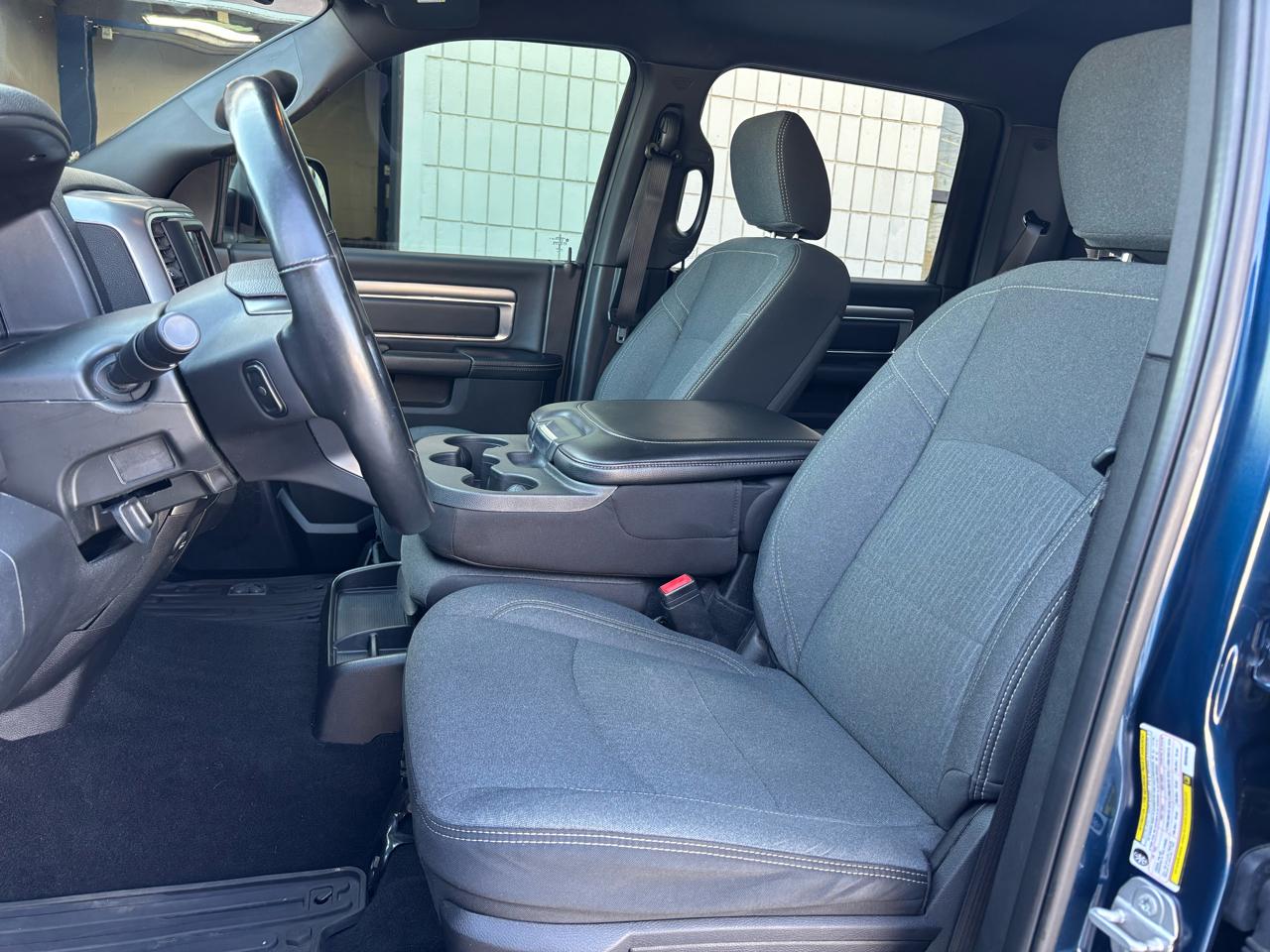 RAM 1500 Classic Warlock 4x4 Crew Cab 5'7" Box 2021