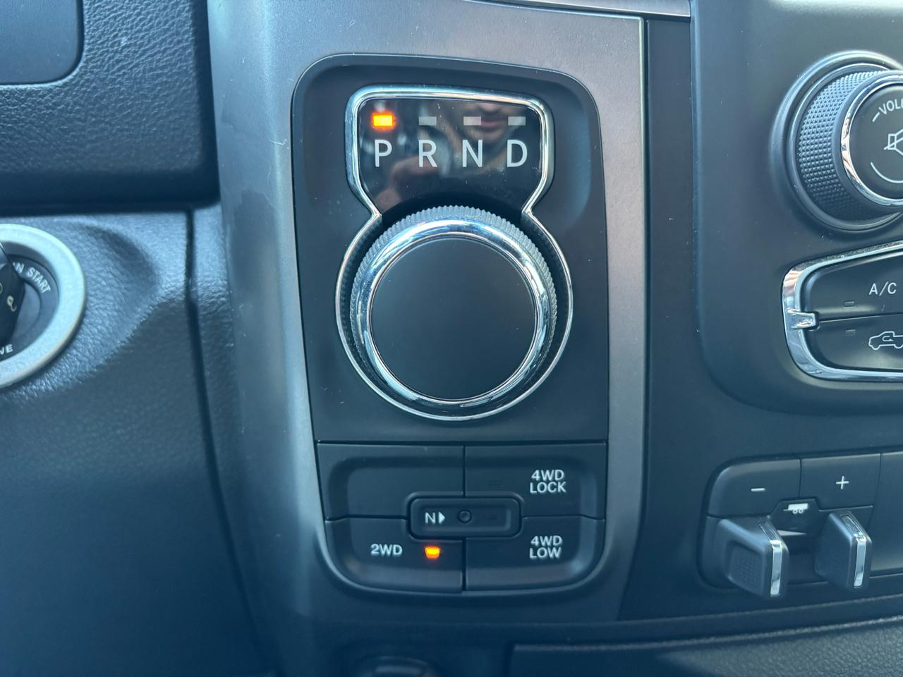 RAM 1500 Classic Warlock 4x4 Crew Cab 5'7" Box 2021