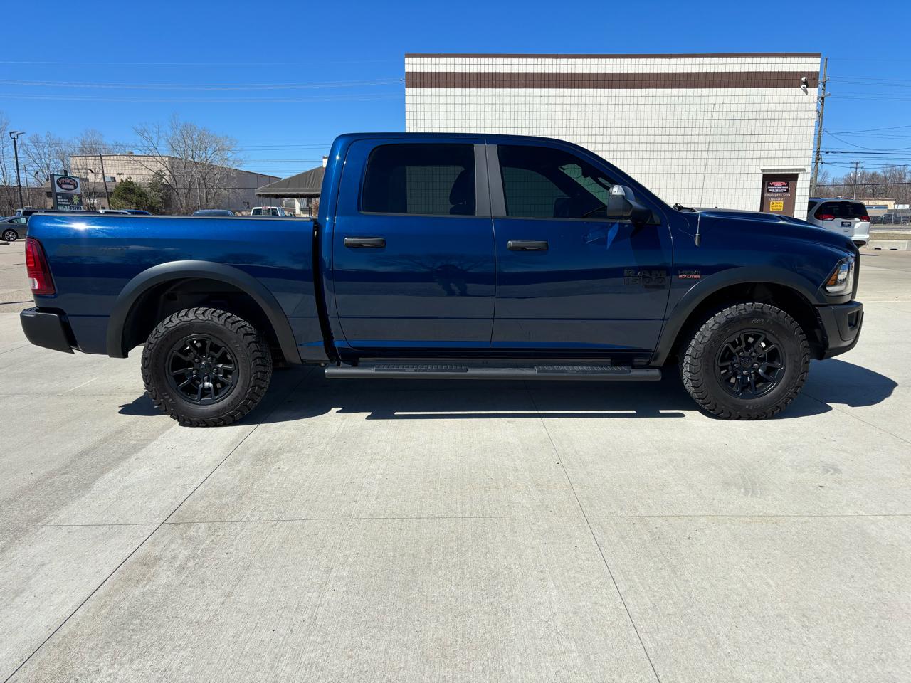 RAM 1500 Classic Warlock 4x4 Crew Cab 5'7" Box 2021