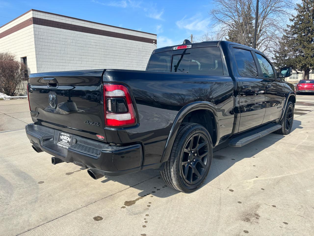 RAM 1500 Laramie 4x4 Crew Cab 6'4" Box 2022