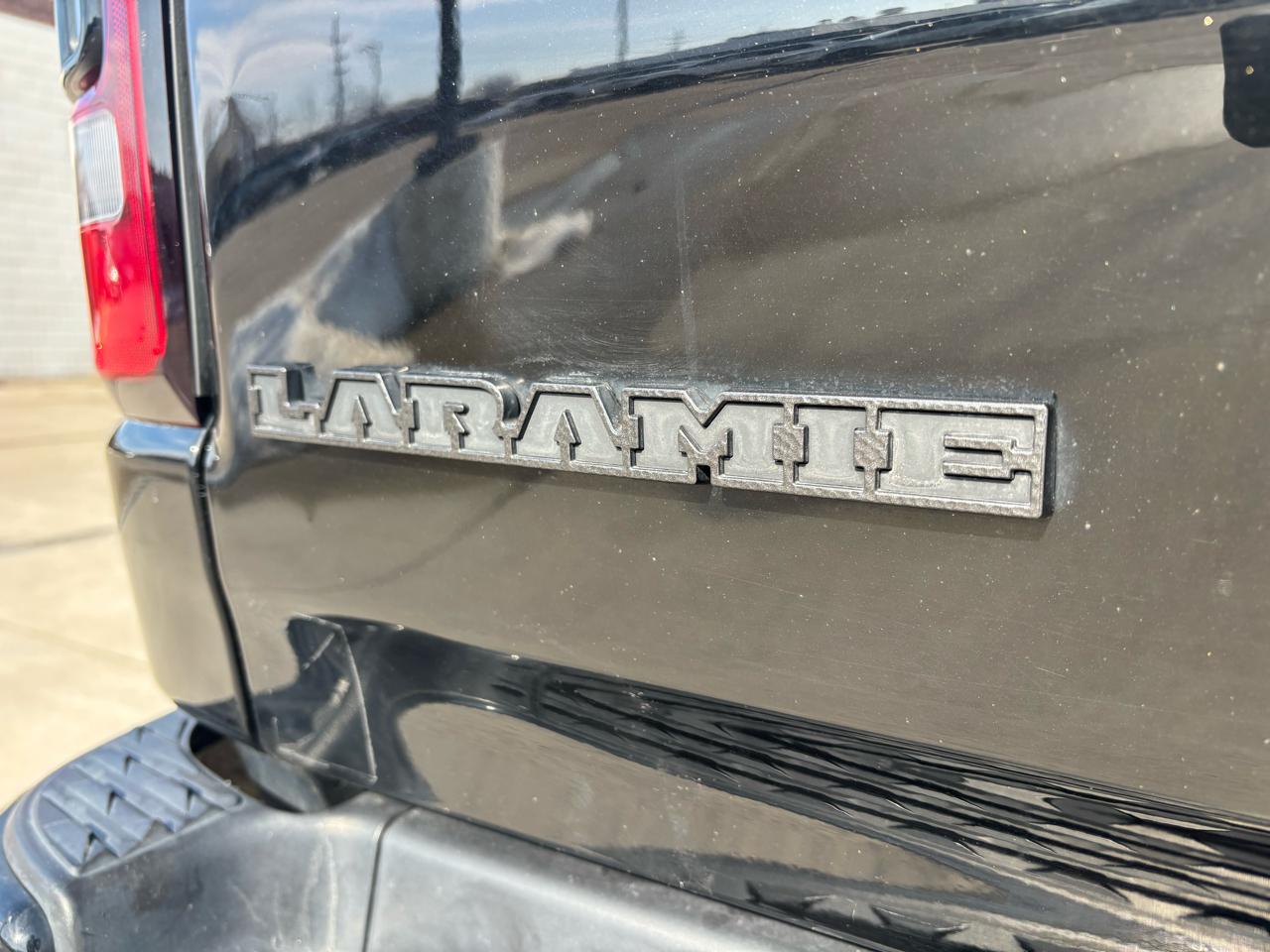 RAM 1500 Laramie 4x4 Crew Cab 6'4" Box 2022