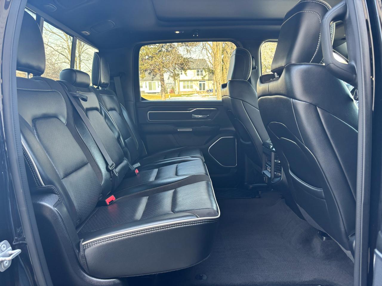 RAM 1500 Laramie 4x4 Crew Cab 6'4" Box 2022