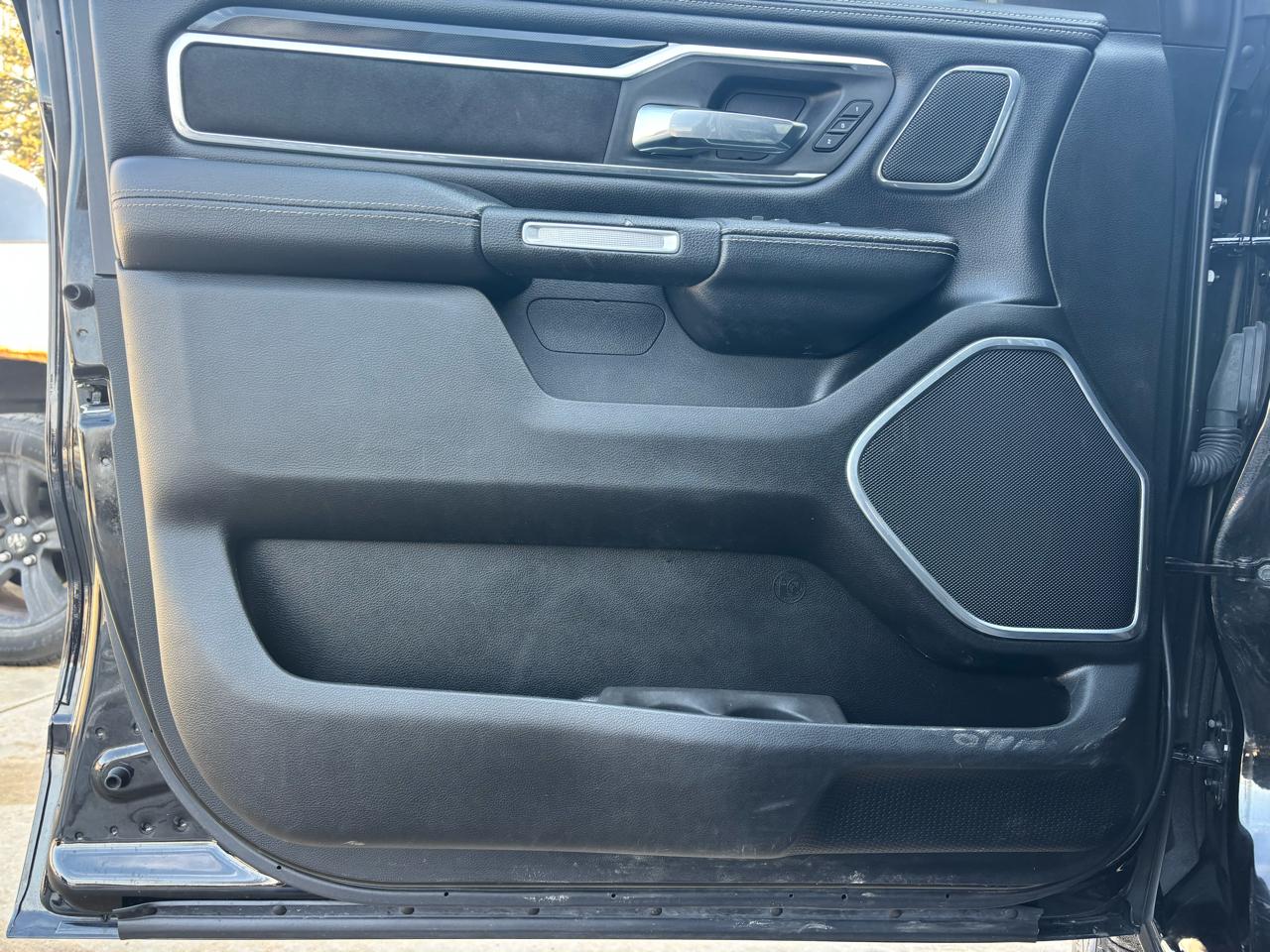 RAM 1500 Laramie 4x4 Crew Cab 6'4" Box 2022