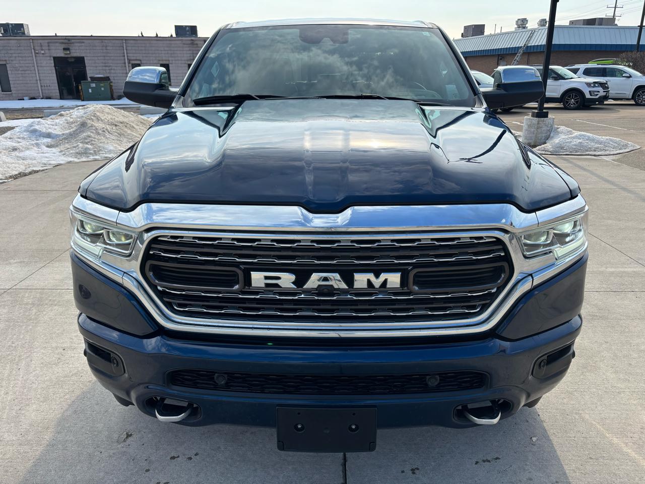 RAM 1500 Limited 4x4 Crew Cab 5'7" Box 2023