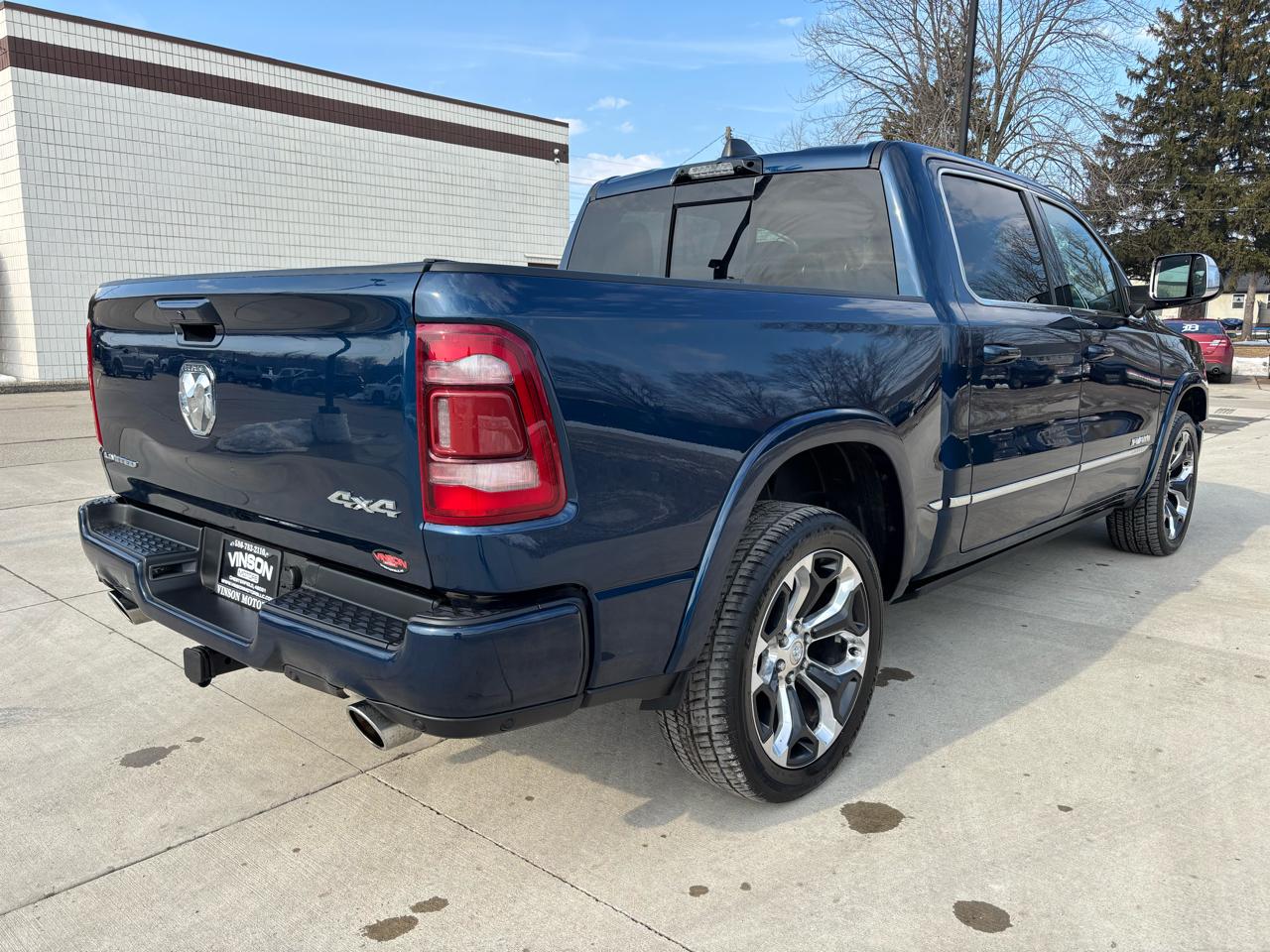 RAM 1500 Limited 4x4 Crew Cab 5'7" Box 2023