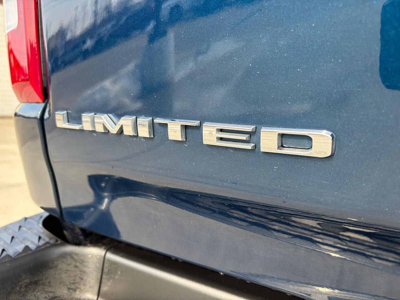 RAM 1500 Limited 4x4 Crew Cab 5'7" Box 2023