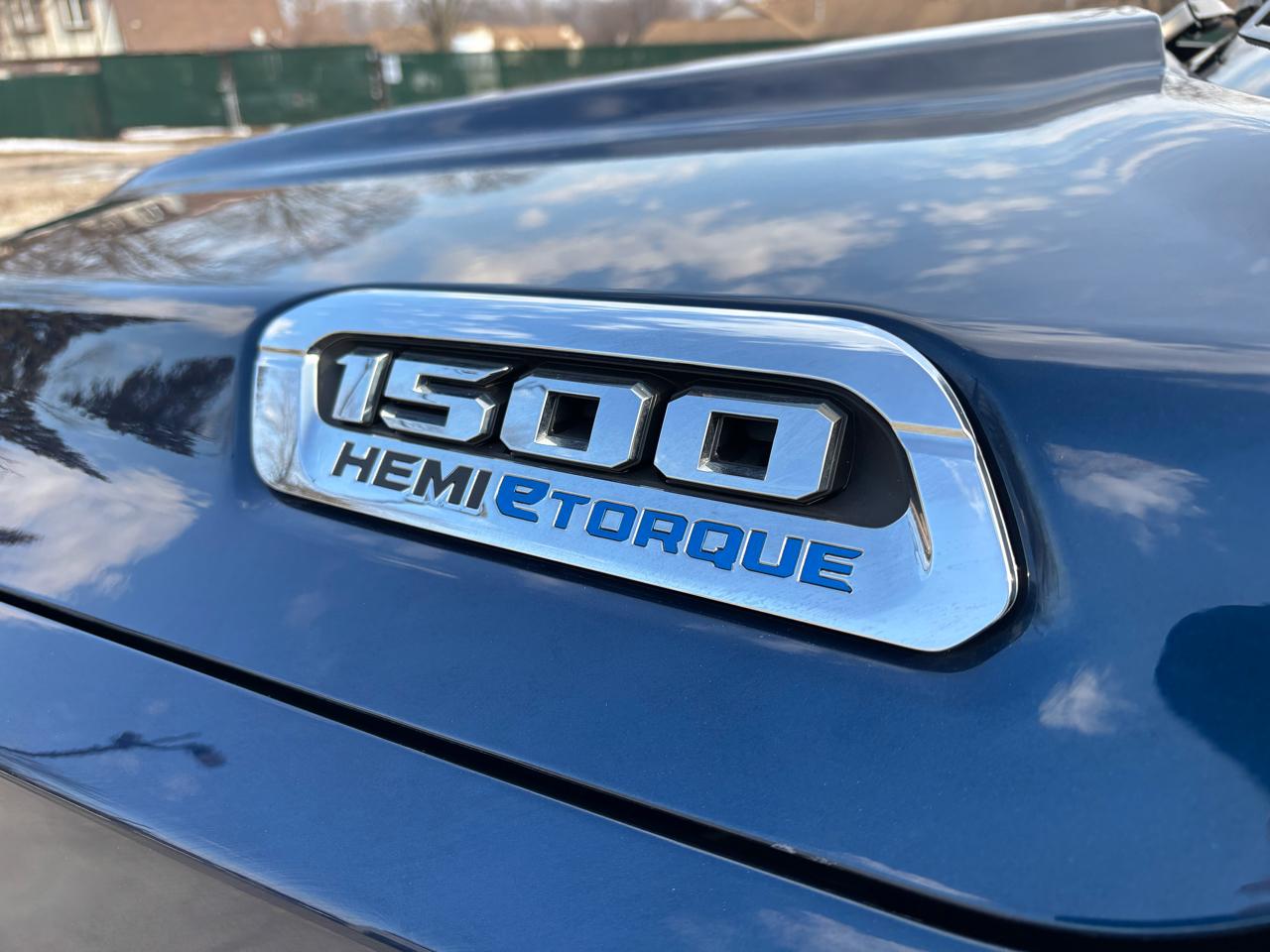 RAM 1500 Limited 4x4 Crew Cab 5'7" Box 2023