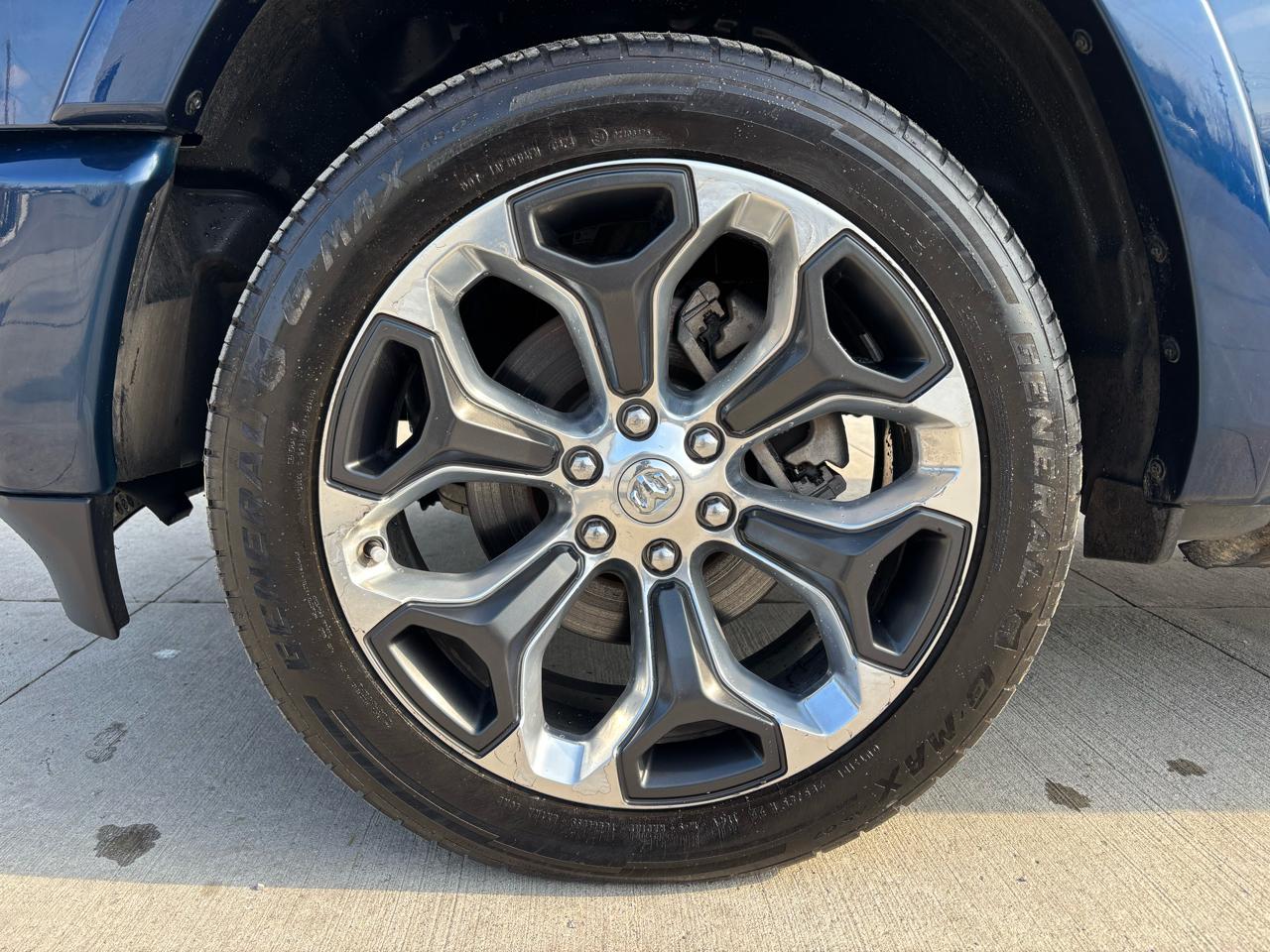 RAM 1500 Limited 4x4 Crew Cab 5'7" Box 2023