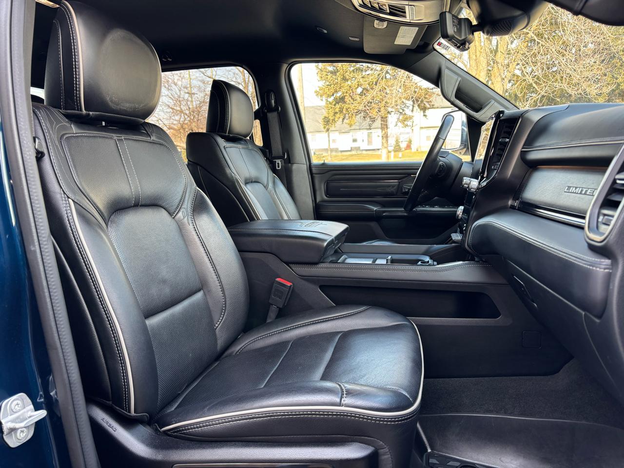 RAM 1500 Limited 4x4 Crew Cab 5'7" Box 2023