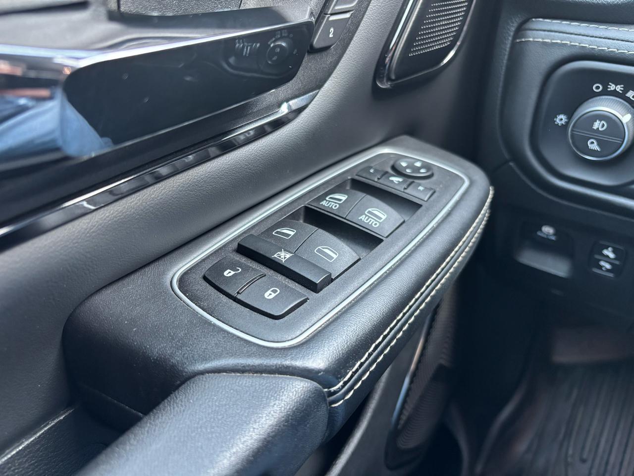 RAM 1500 Limited 4x4 Crew Cab 5'7" Box 2023