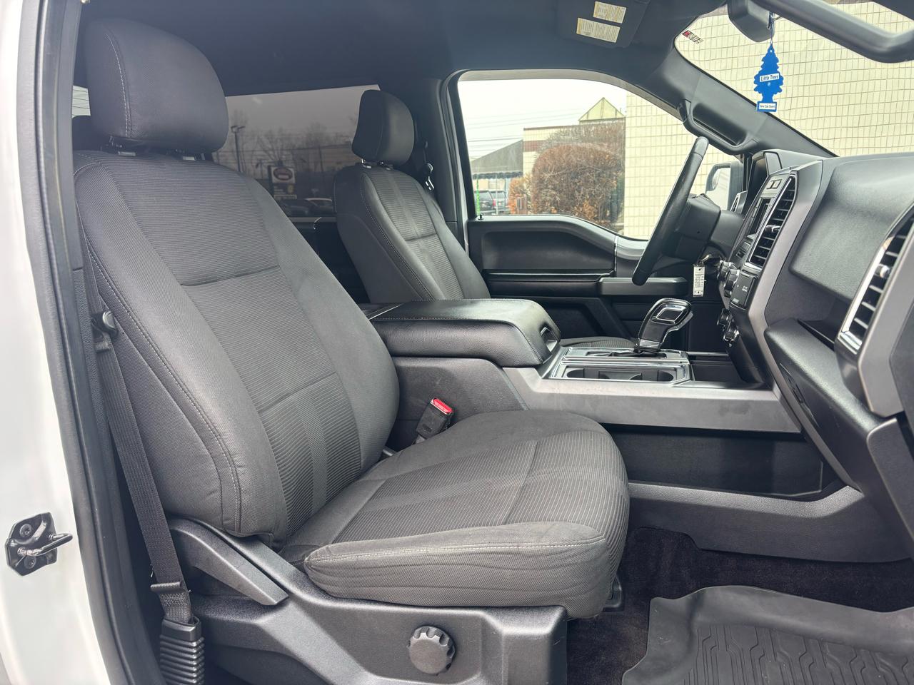 Ford F-150 4WD SuperCrew 139" XLT 2016