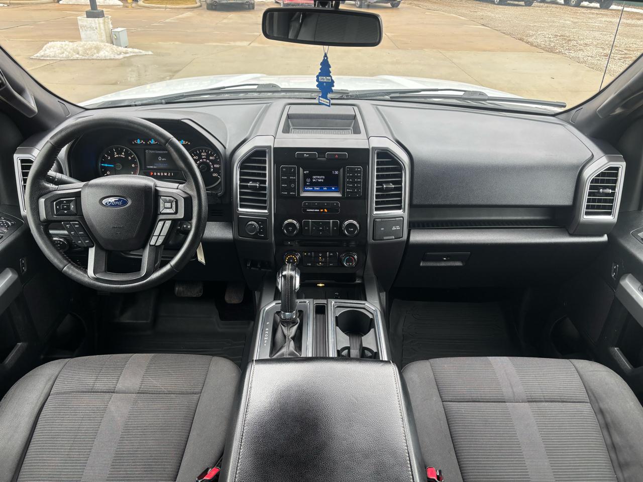 Ford F-150 4WD SuperCrew 139" XLT 2016