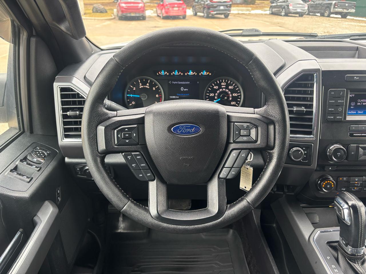 Ford F-150 4WD SuperCrew 139" XLT 2016