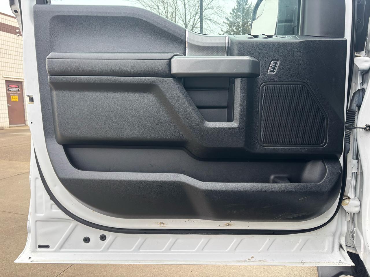 Ford F-150 4WD SuperCrew 139" XLT 2016