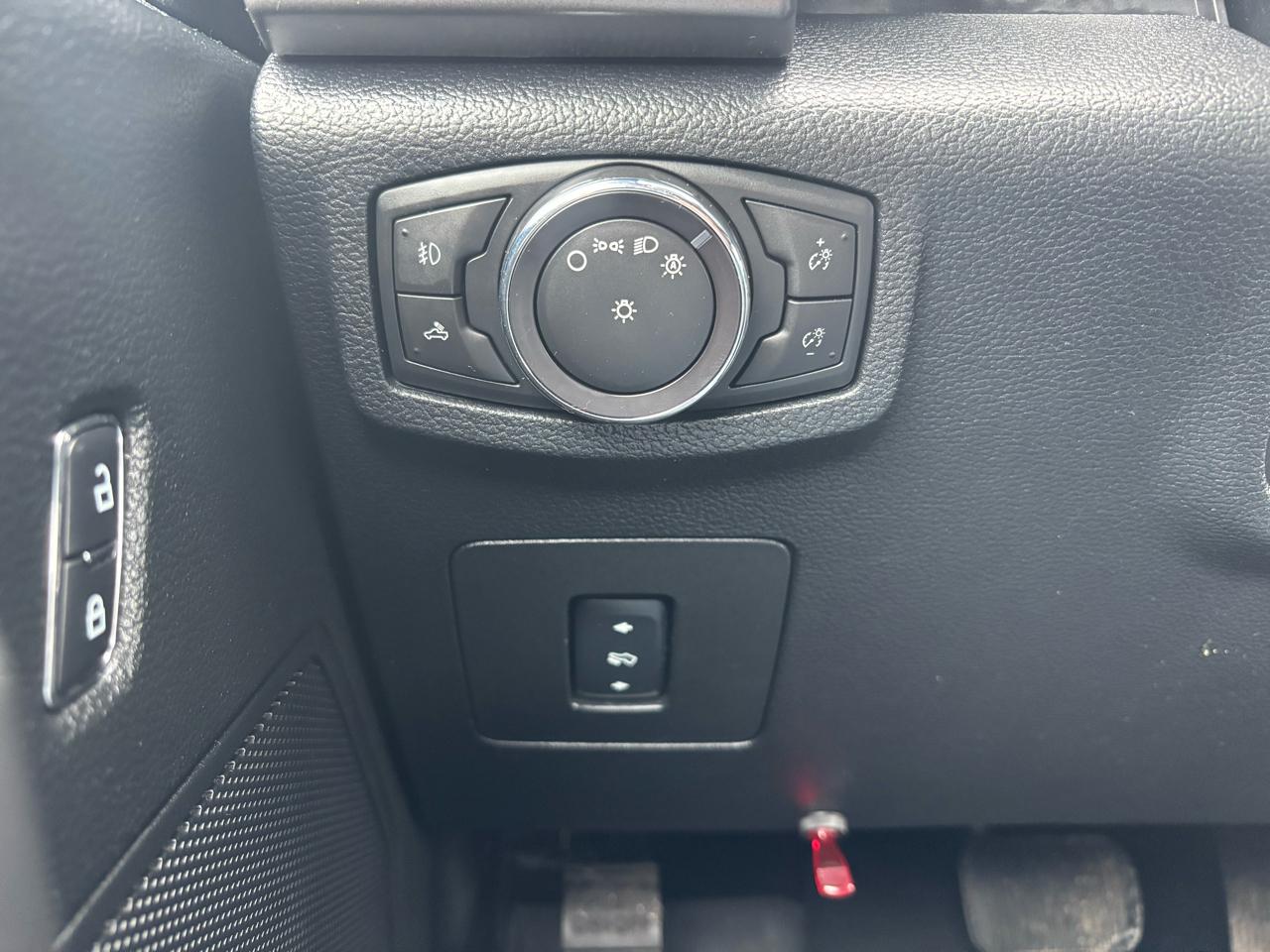 Ford F-150 4WD SuperCrew 139" XLT 2016