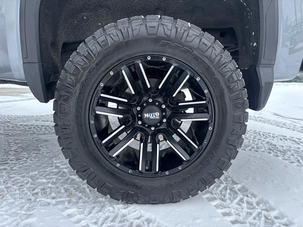 GMC Sierra 1500 4WD Crew Cab 147" AT4 2021