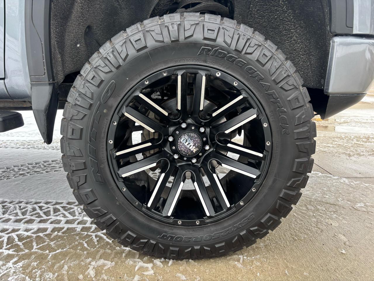 GMC Sierra 1500 4WD Crew Cab 147" AT4 2021