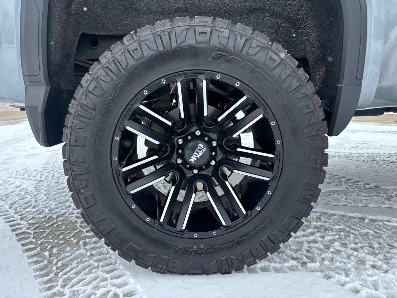 GMC Sierra 1500 4WD Crew Cab 147" AT4 2021