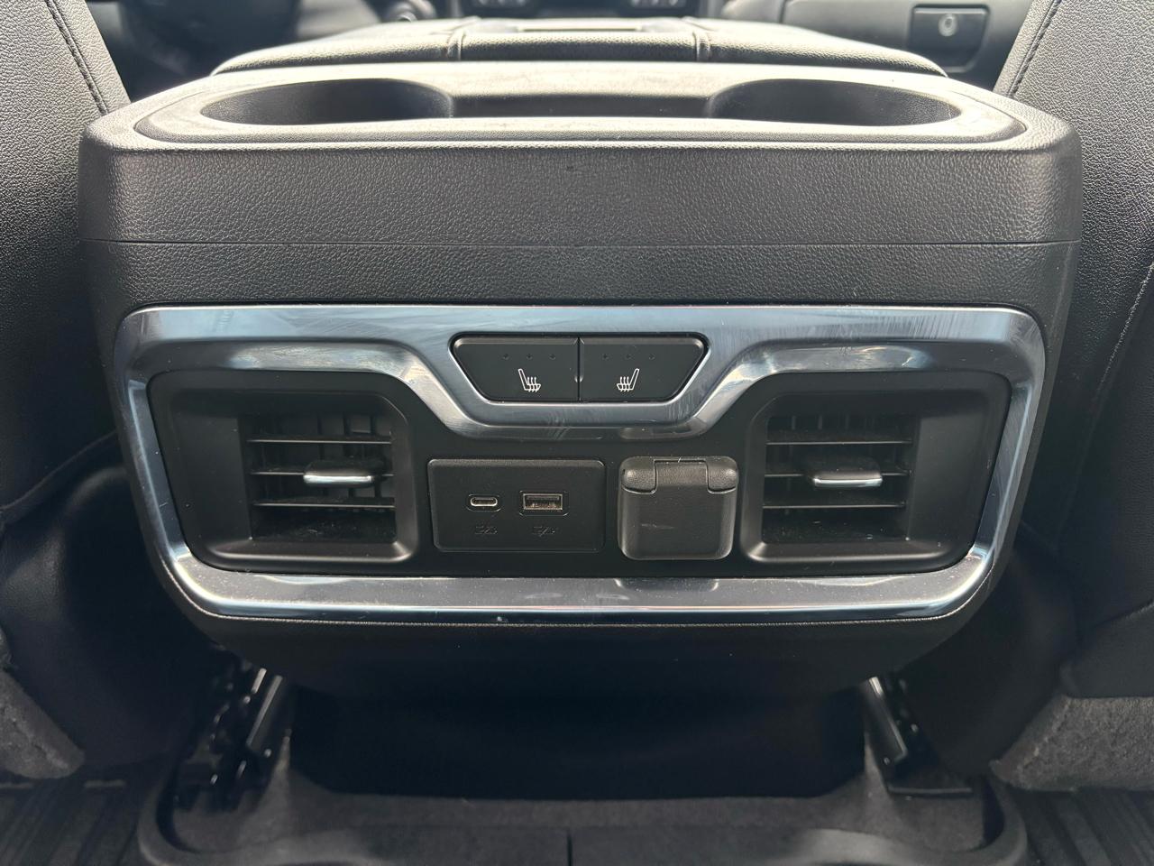 GMC Sierra 1500 4WD Crew Cab 147" AT4 2021