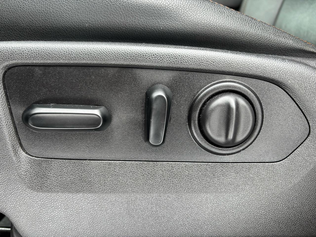 GMC Sierra 1500 4WD Crew Cab 147" AT4 2021