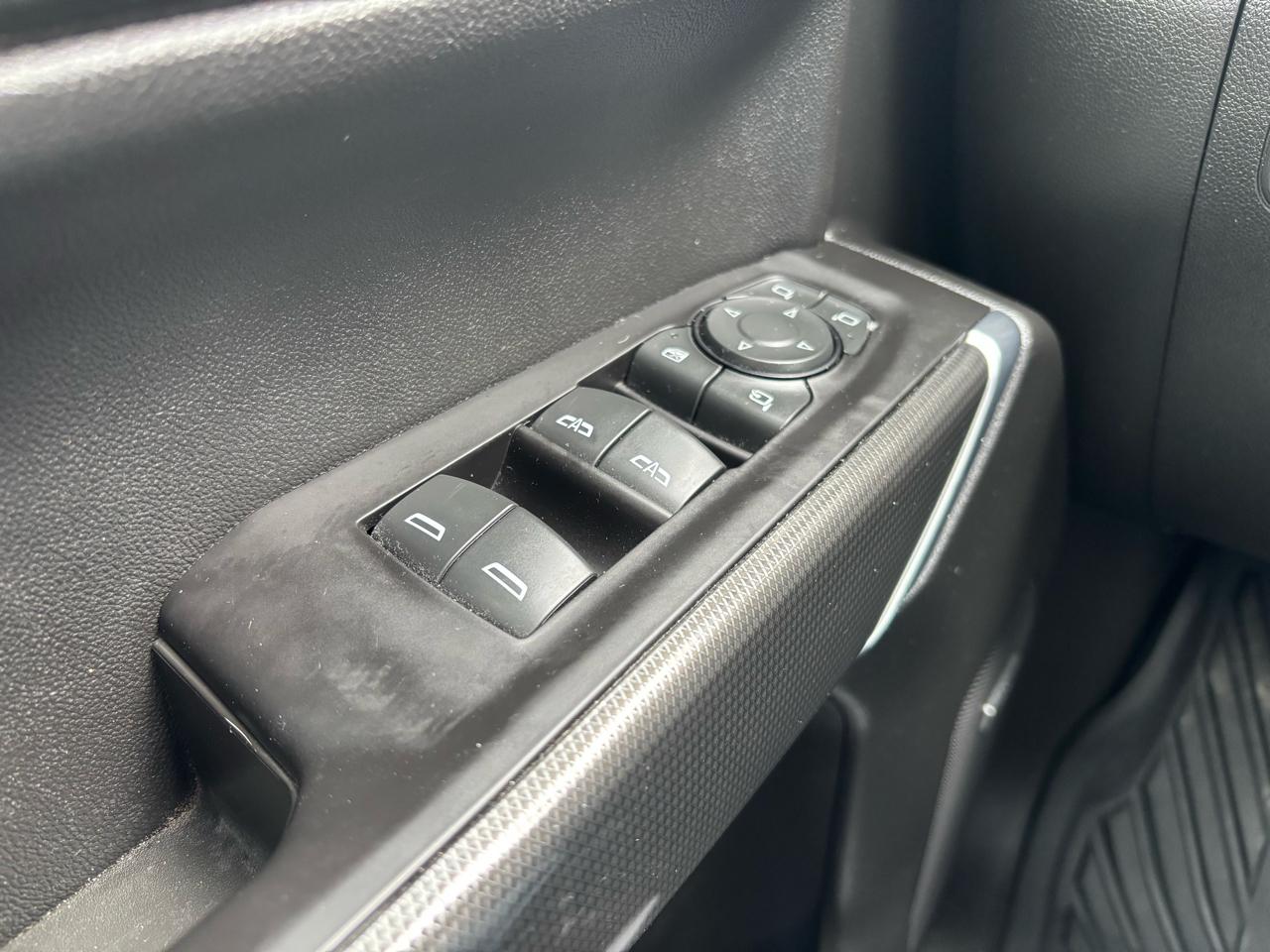 GMC Sierra 1500 4WD Crew Cab 147" AT4 2021