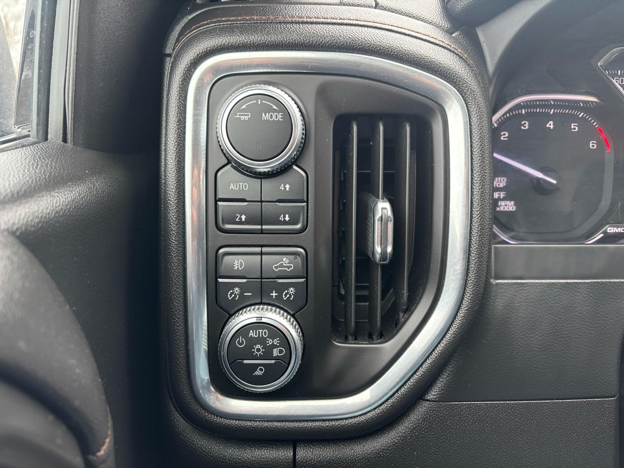 GMC Sierra 1500 4WD Crew Cab 147" AT4 2021