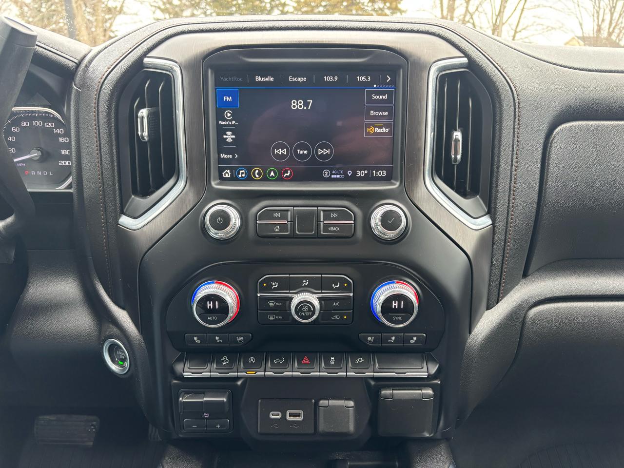 GMC Sierra 1500 4WD Crew Cab 147" AT4 2021