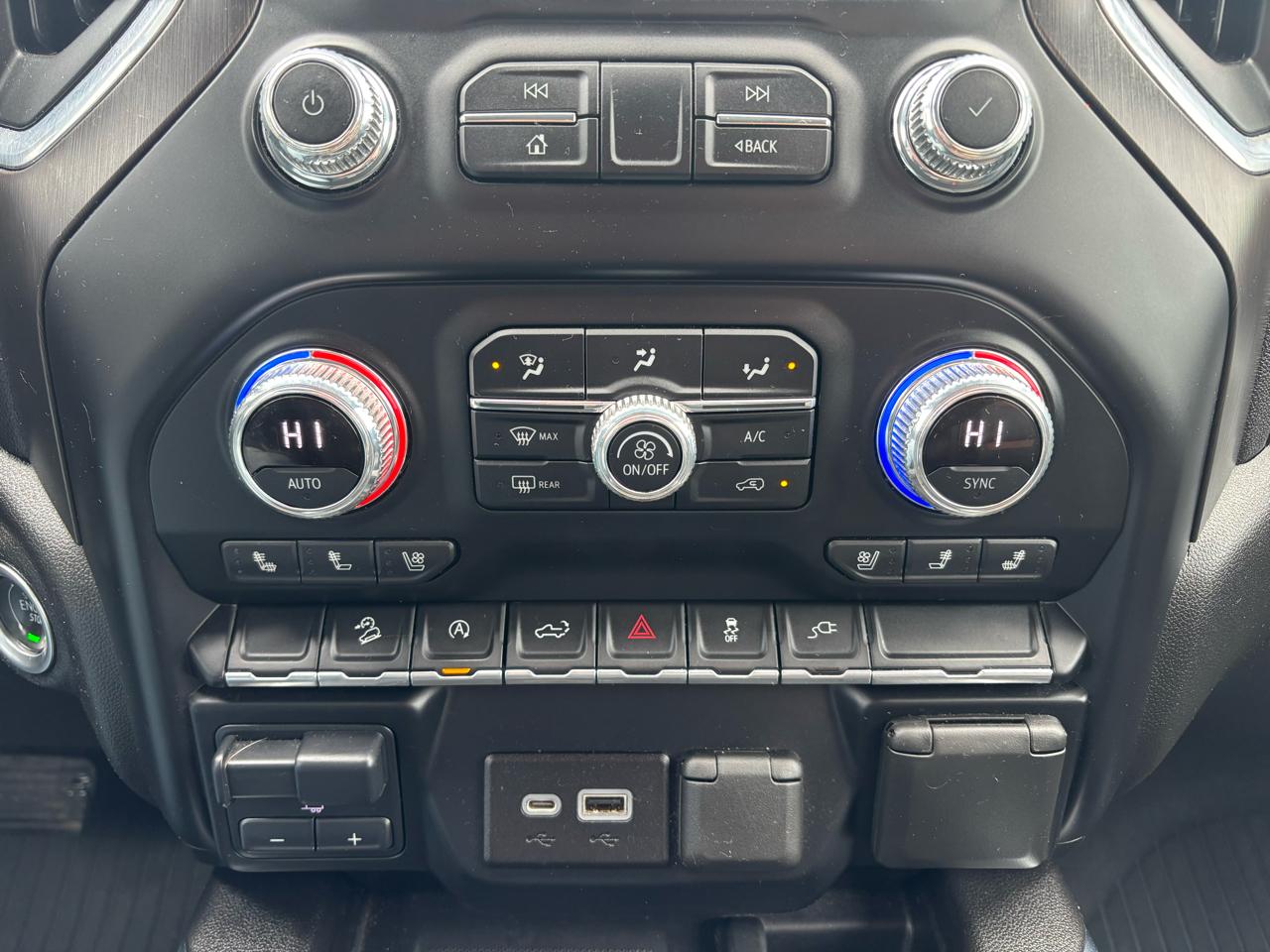 GMC Sierra 1500 4WD Crew Cab 147" AT4 2021