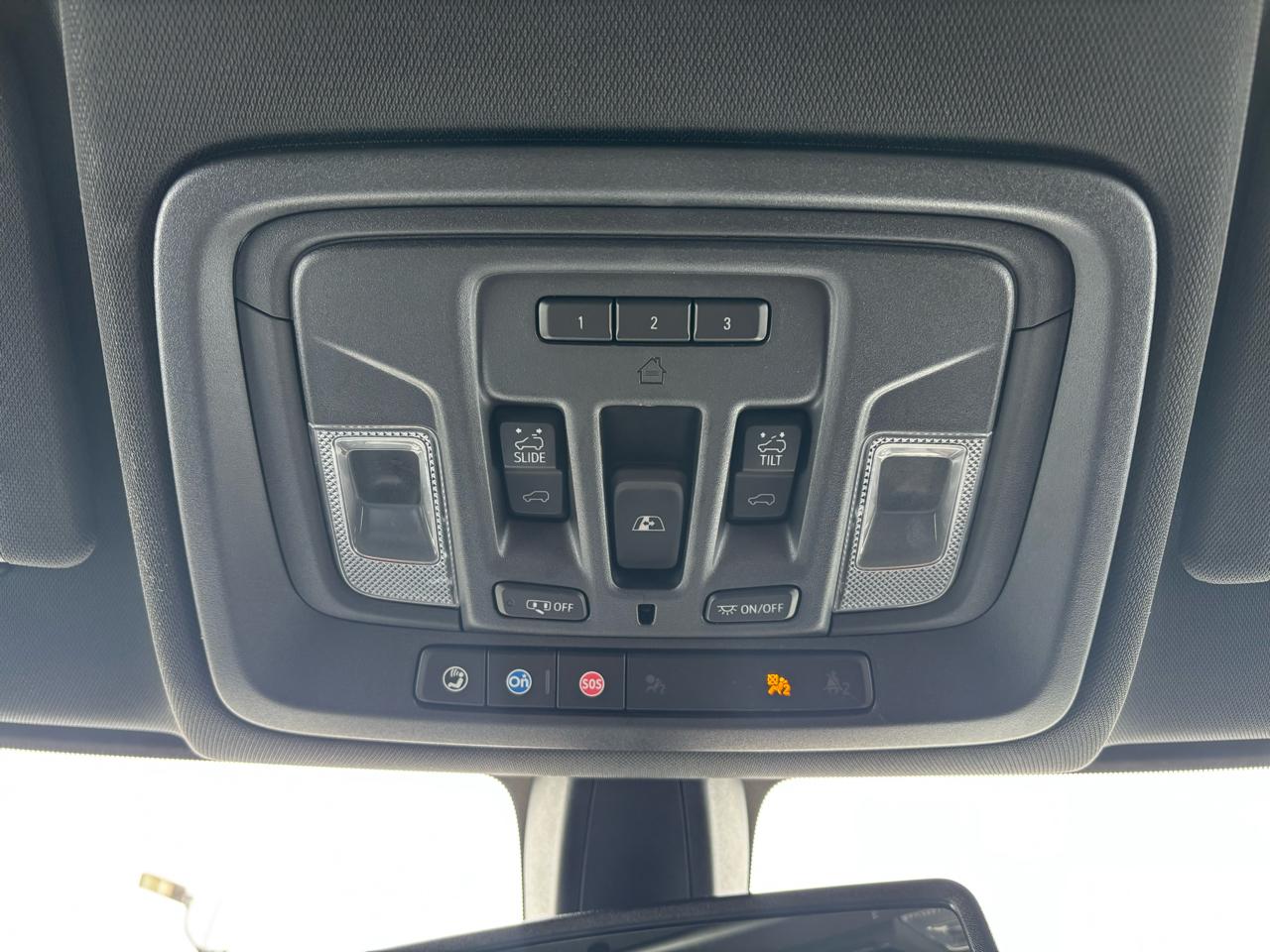 GMC Sierra 1500 4WD Crew Cab 147" AT4 2021