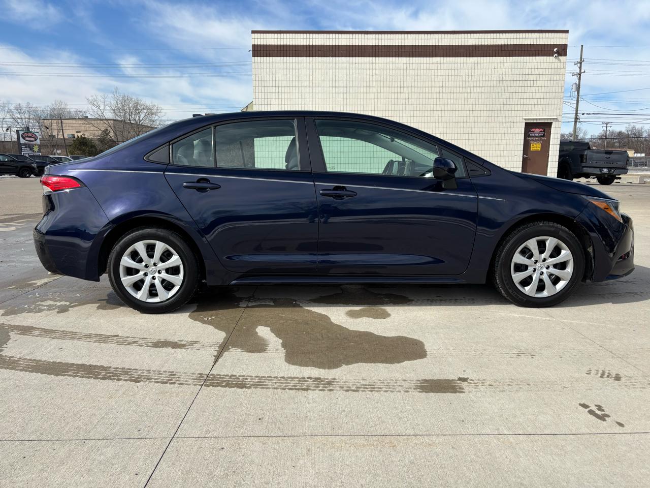 Toyota Corolla LE 2022