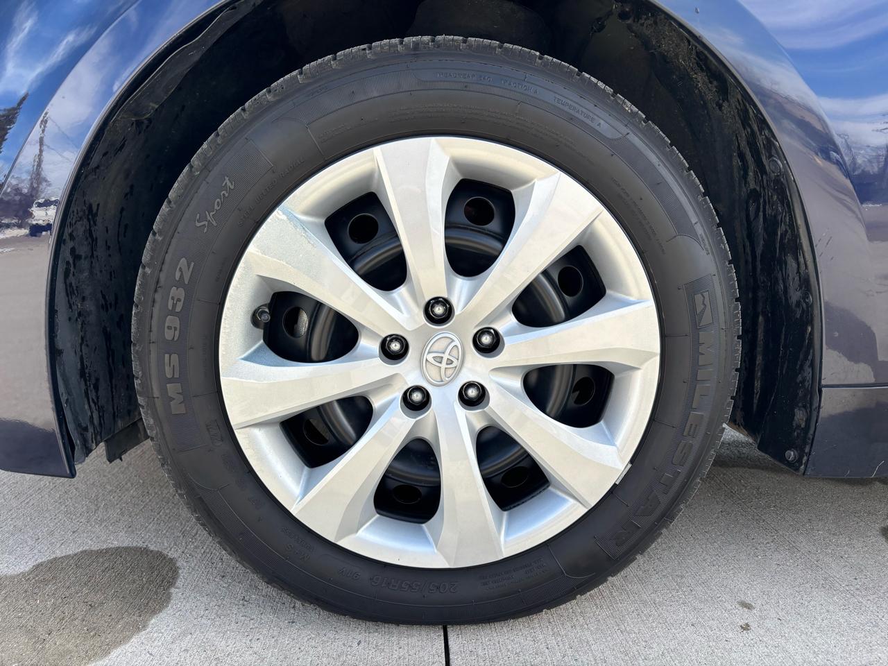 Toyota Corolla LE 2022