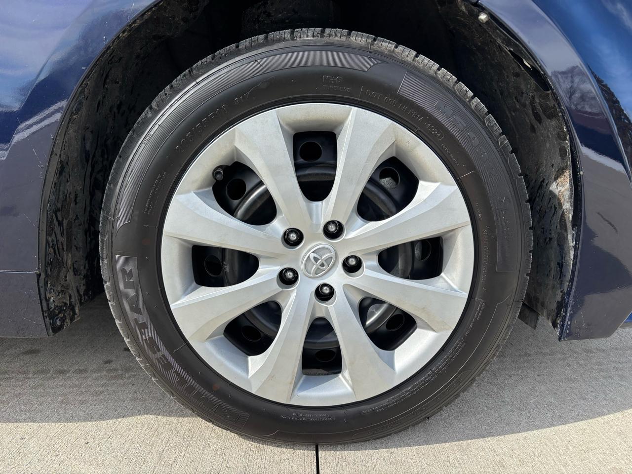 Toyota Corolla LE 2022