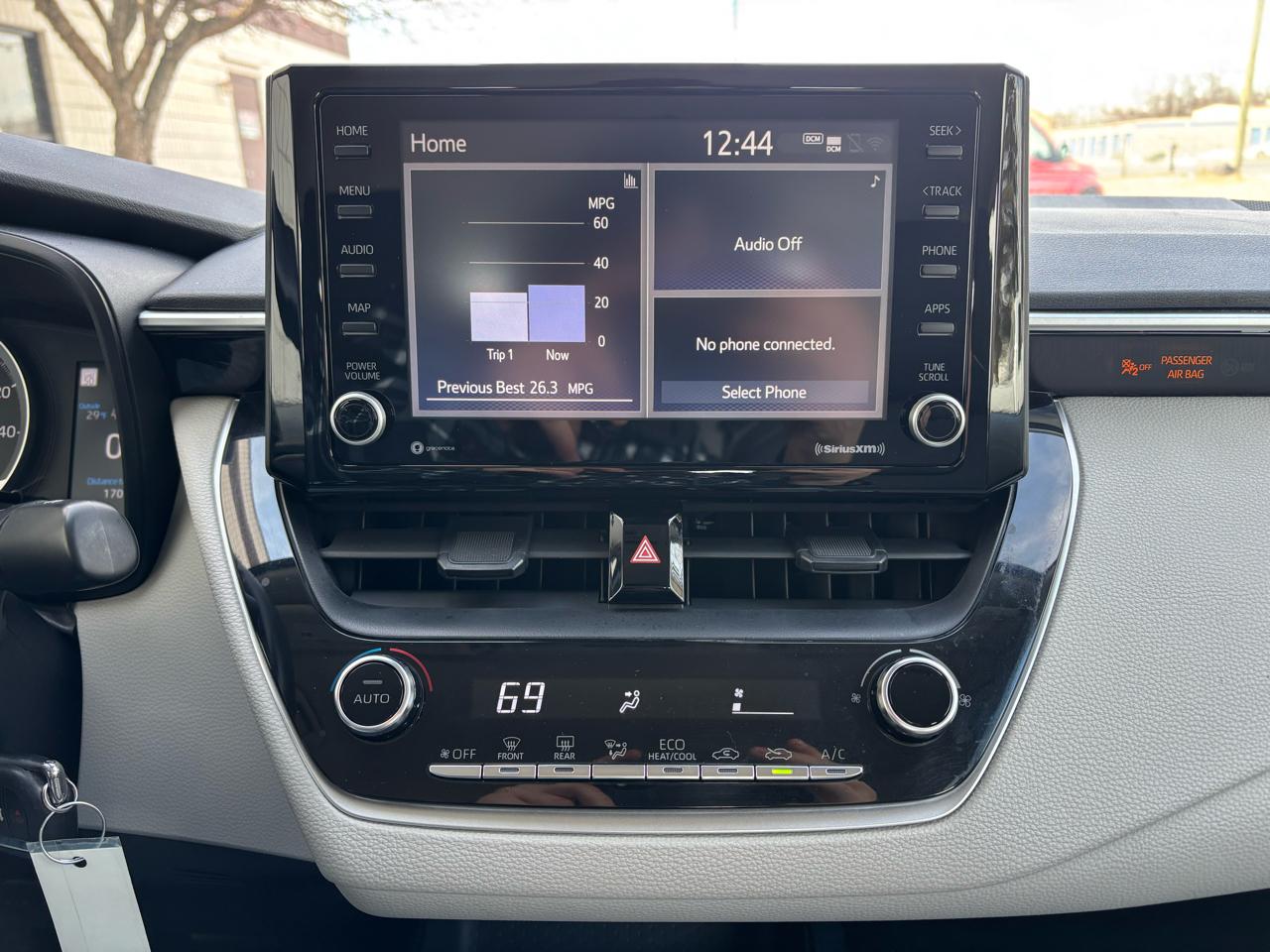 Toyota Corolla LE 2022